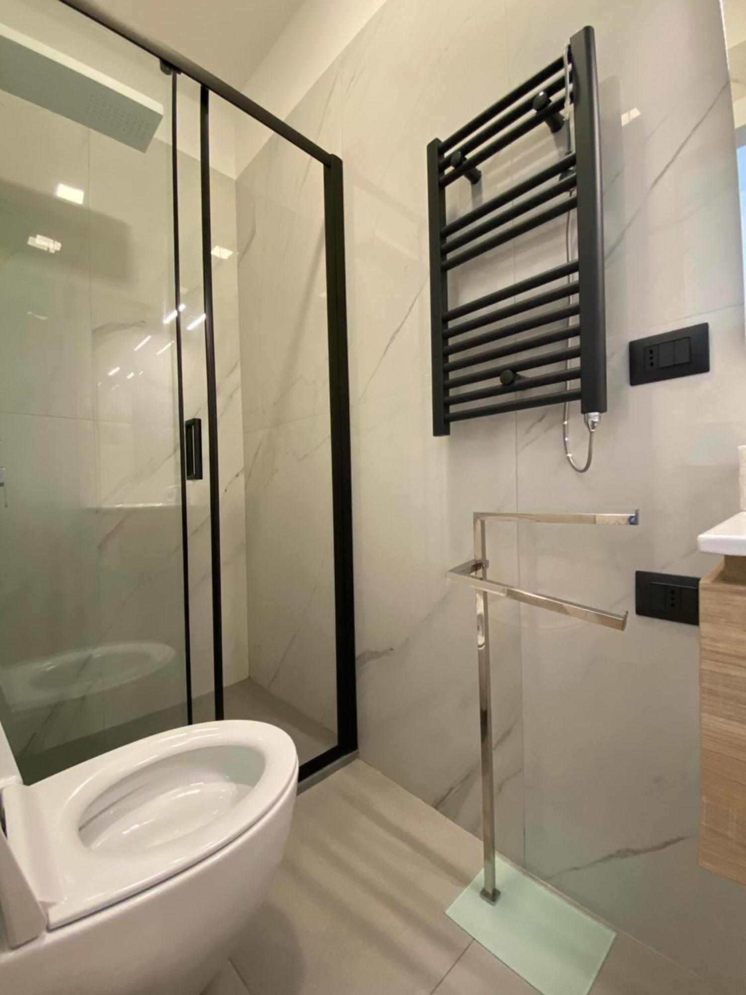 Modern 3 Bedrooms *