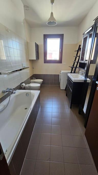 13th Floor, Garage Gratis, Metro M5 A 200mt, Giardino Giochi, Bicocca Appartement Milaan