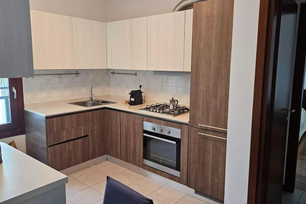 Appartement 13th Floor, Garage Gratis, Metro M5 A 200mt, Giardino Giochi, Bicocca Milaan