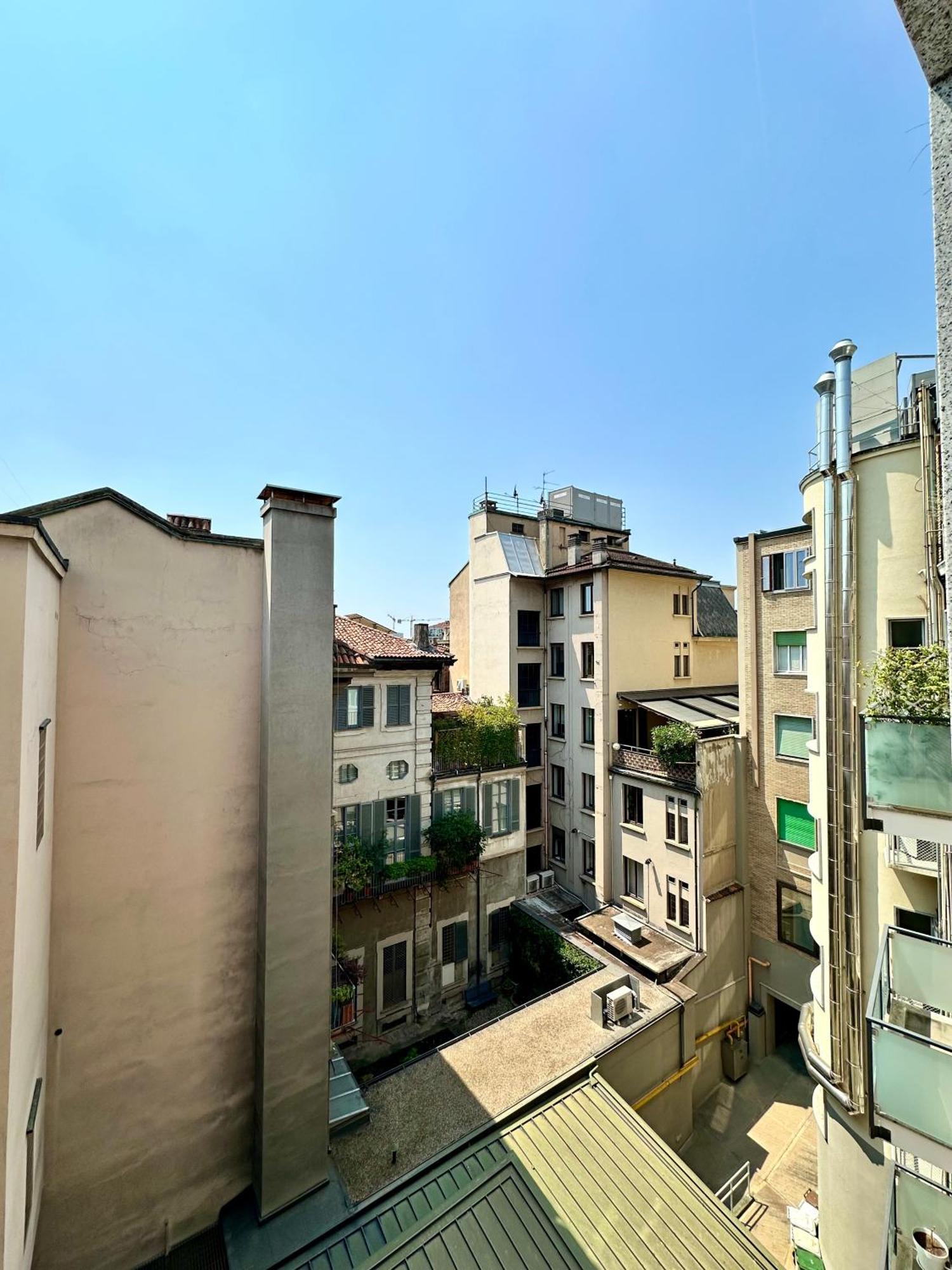Casa Della Borsa - A * Milano