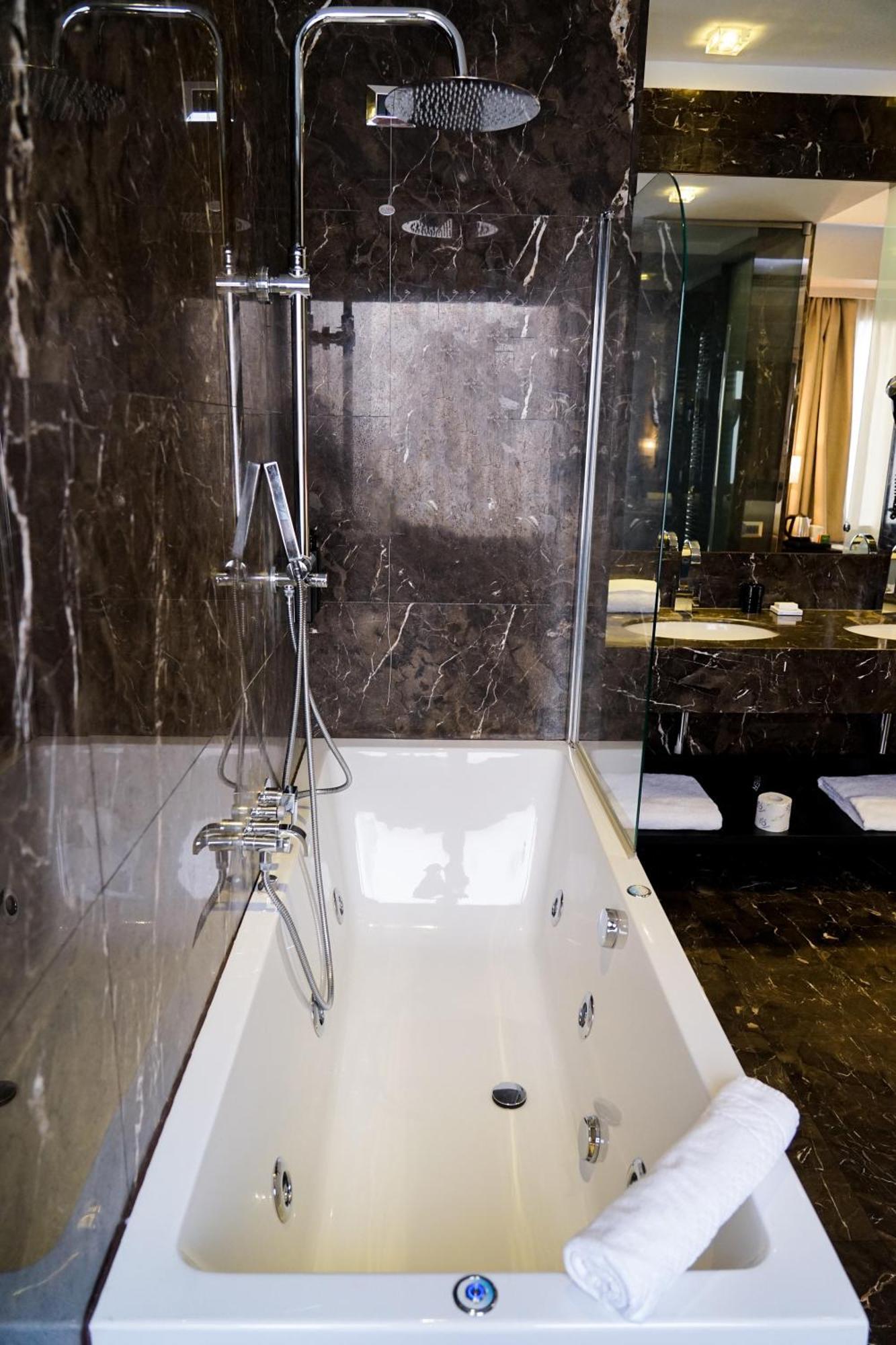 The Unique Hotell 4*
