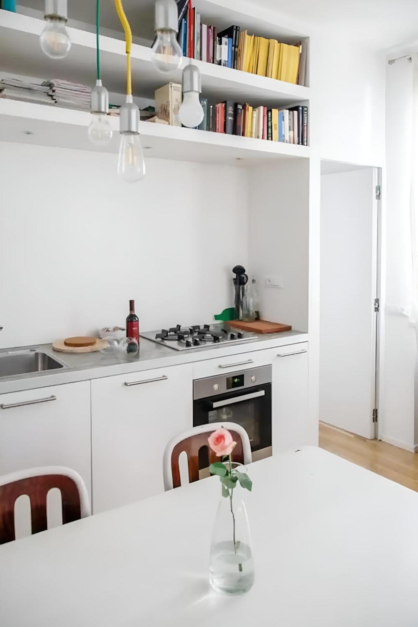 Apartment Yr - Station *