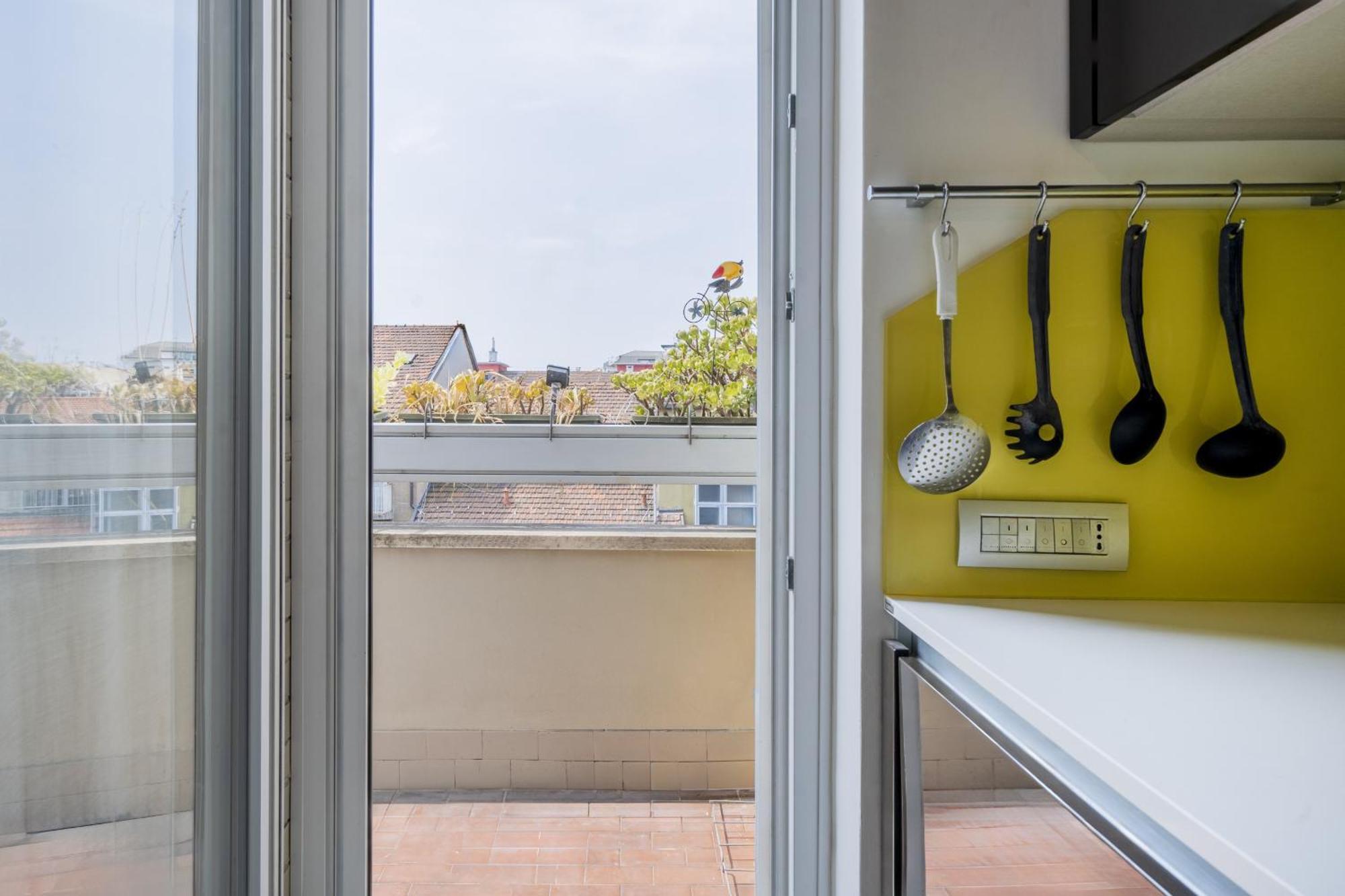 Glamorous Terrace Excl 3bdr A 300mt Da Milan