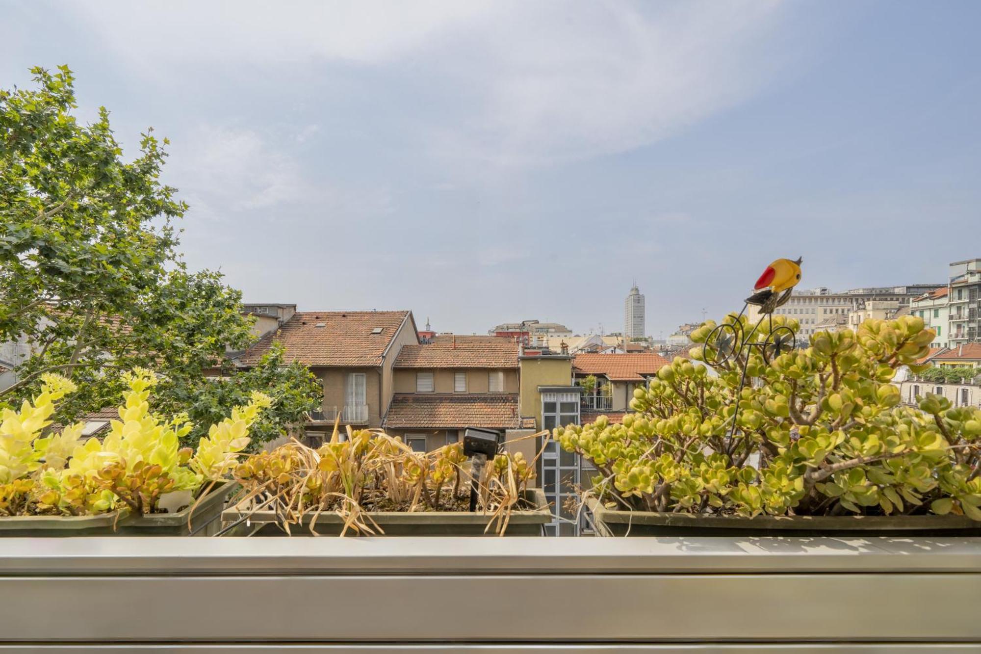 Glamorous Terrace Excl 3bdr A 300mt Da Apartment *
