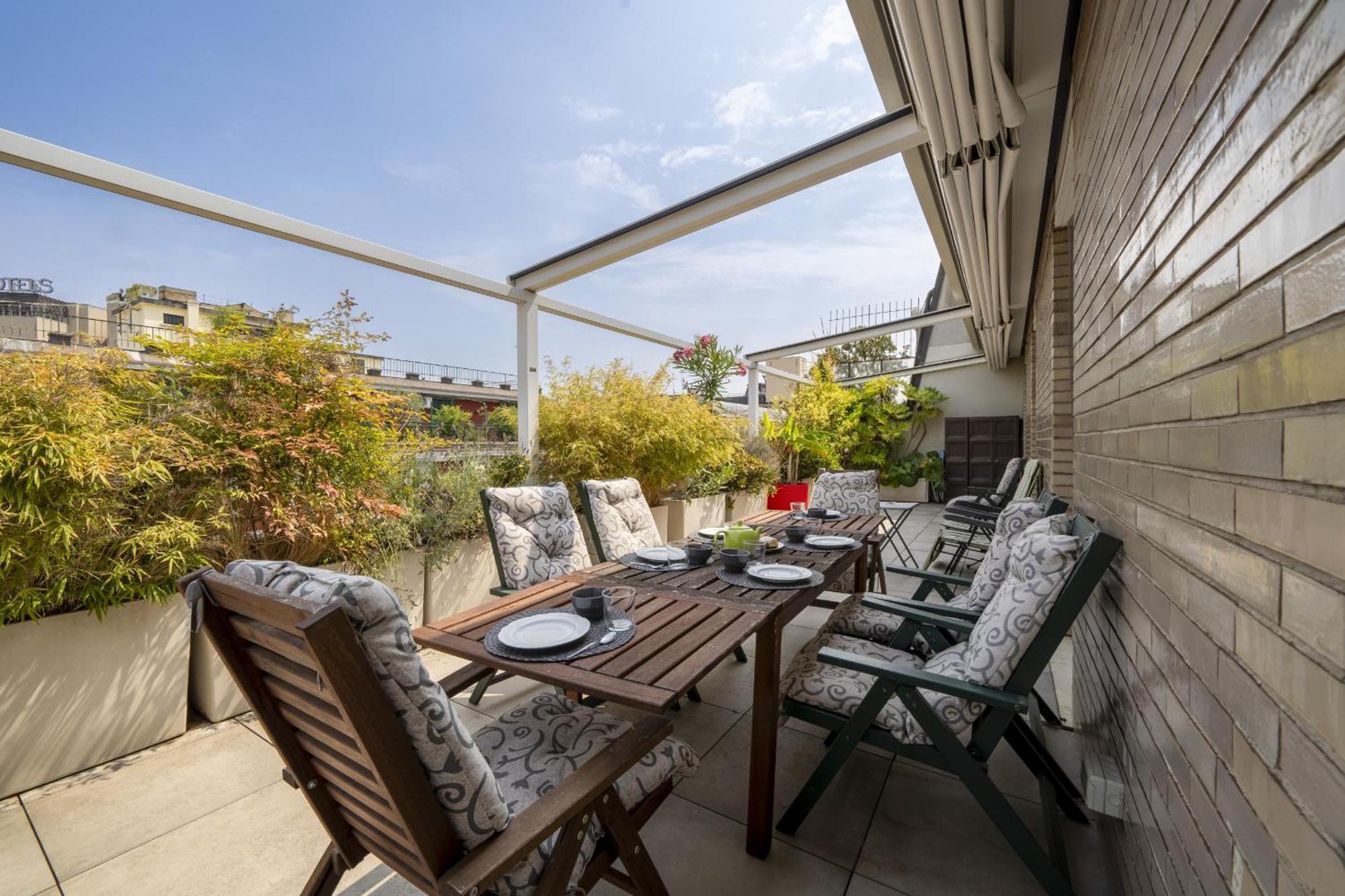 Apartment Glamorous Terrace Excl 3bdr A 300mt Da *