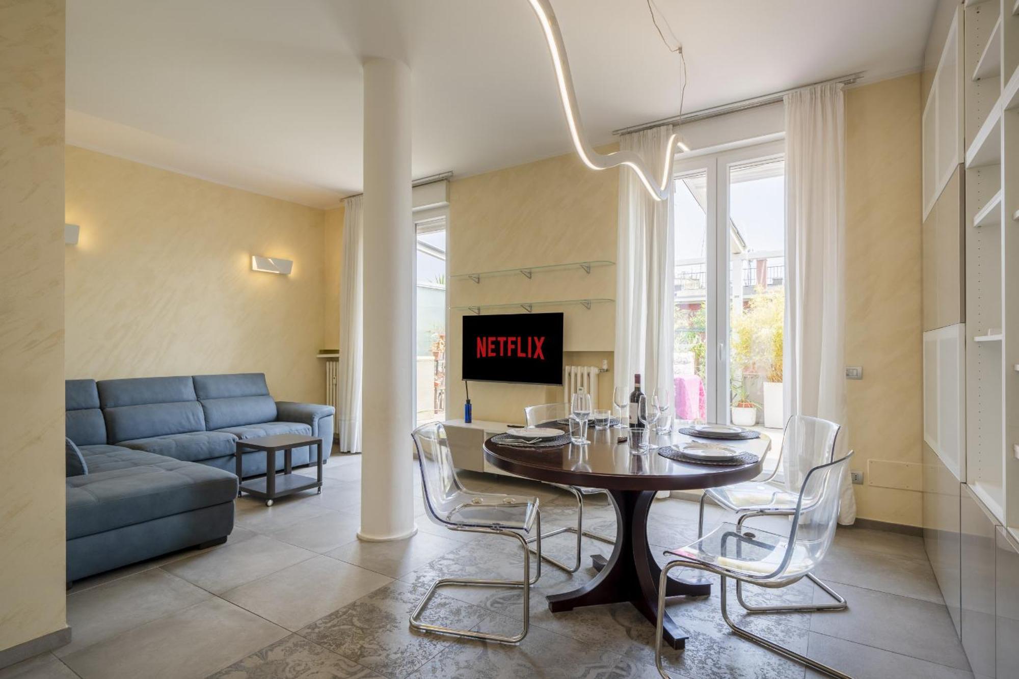 Glamorous Terrace Excl 3bdr A 300mt Da Milan