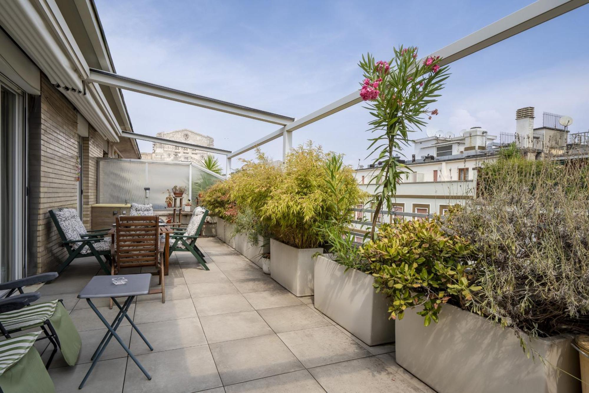 Glamorous Terrace Excl 3bdr A 300mt Da *