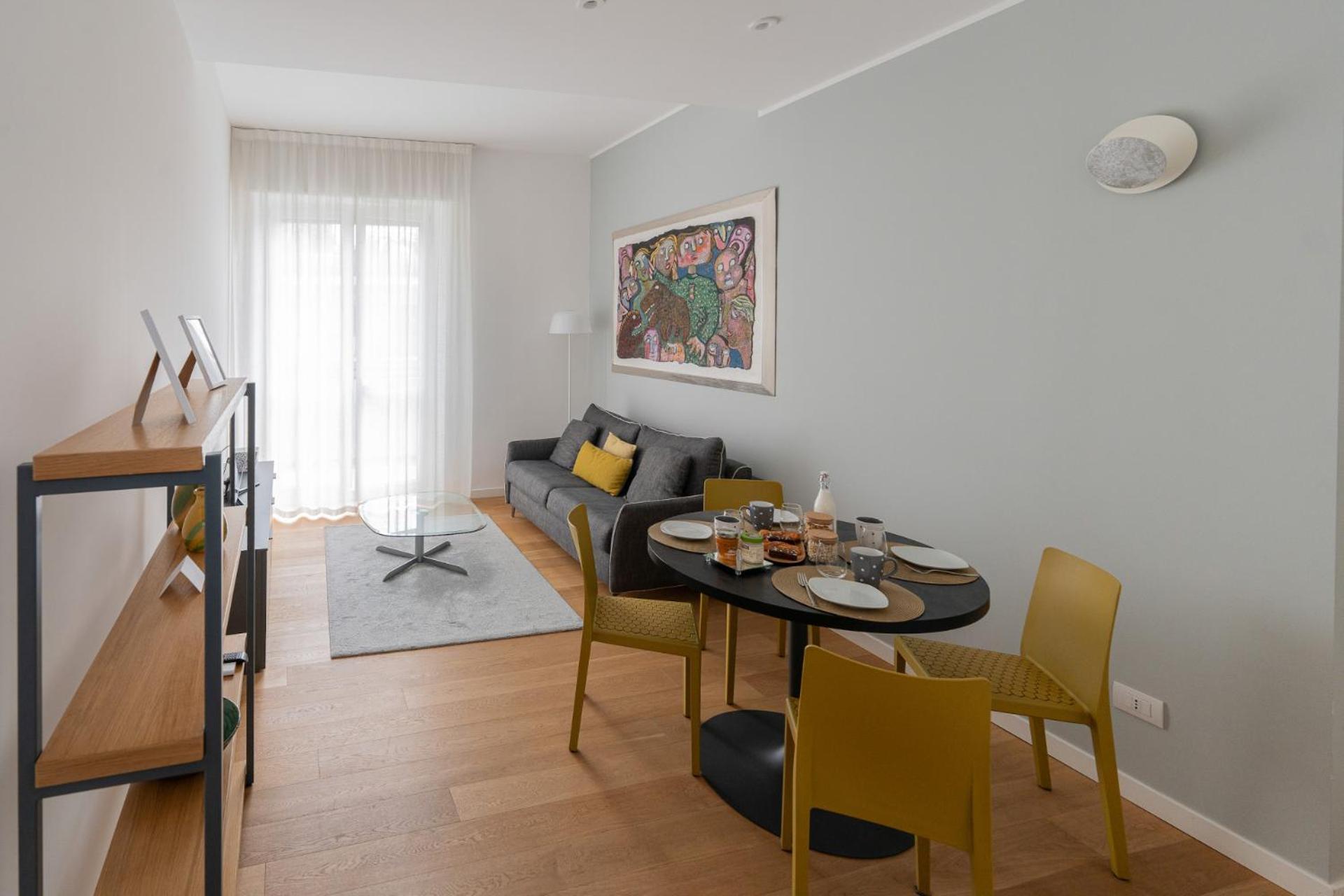 Apartment Elegant In The Heart Of Milan
