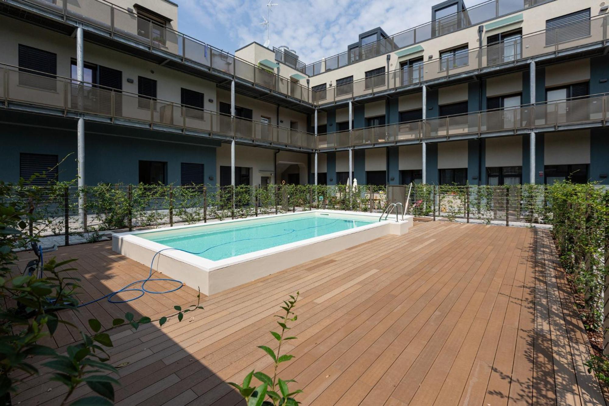 Superior With Veranda And Shared Swimming Pool Milano