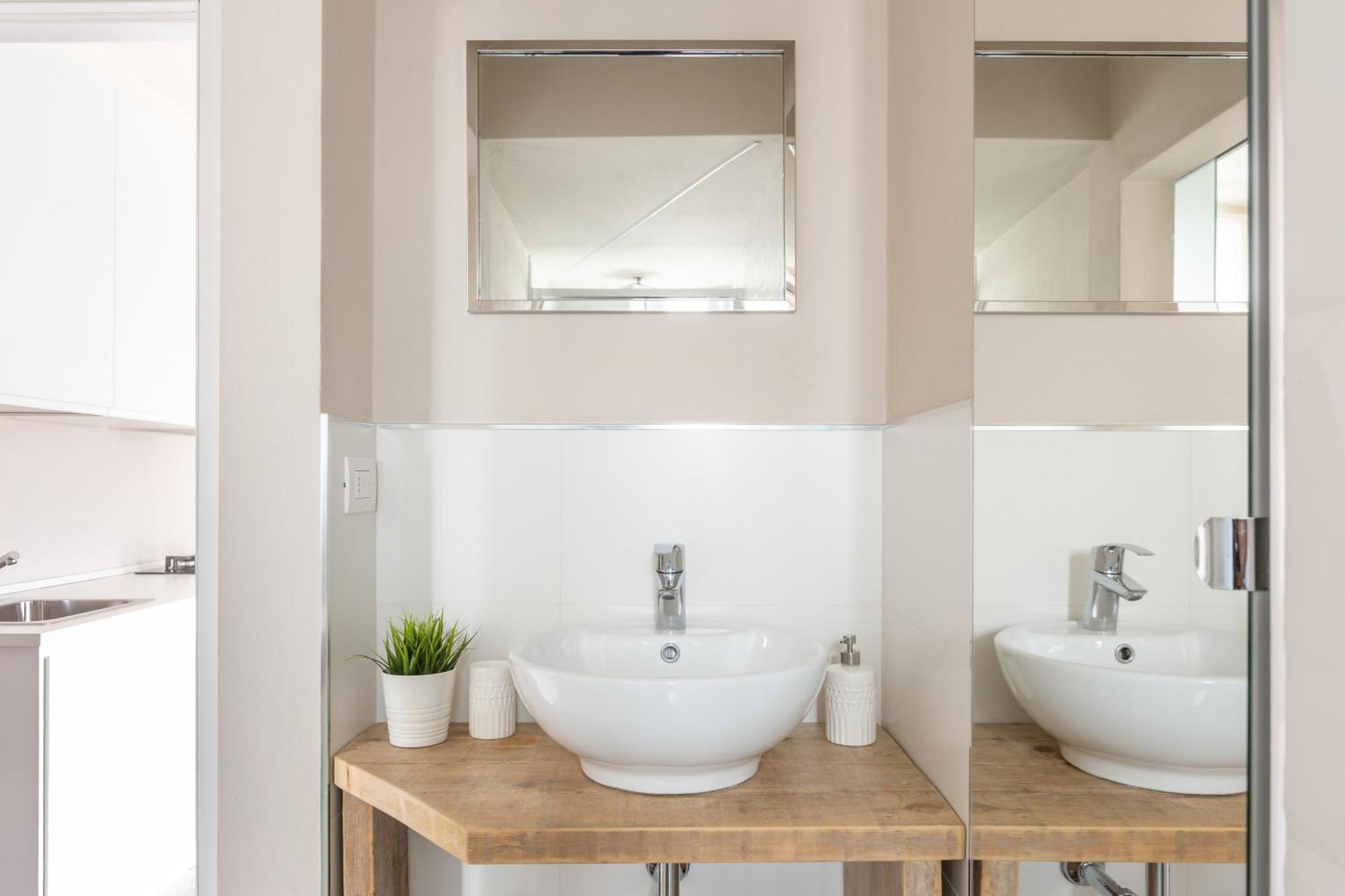 Stylish Skyline View Modern Amenities * Milan