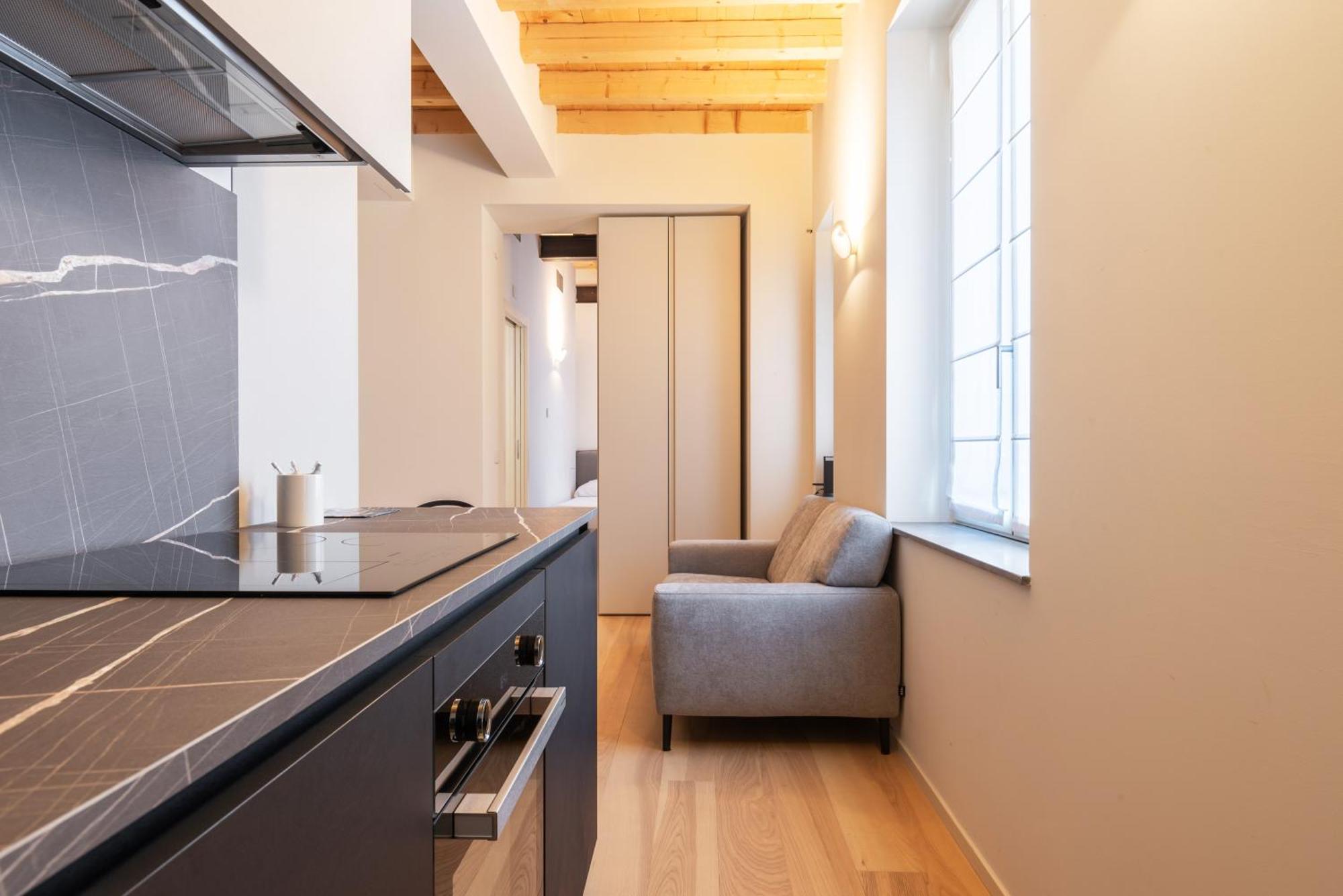 Easyhomes - Bandello Apartment