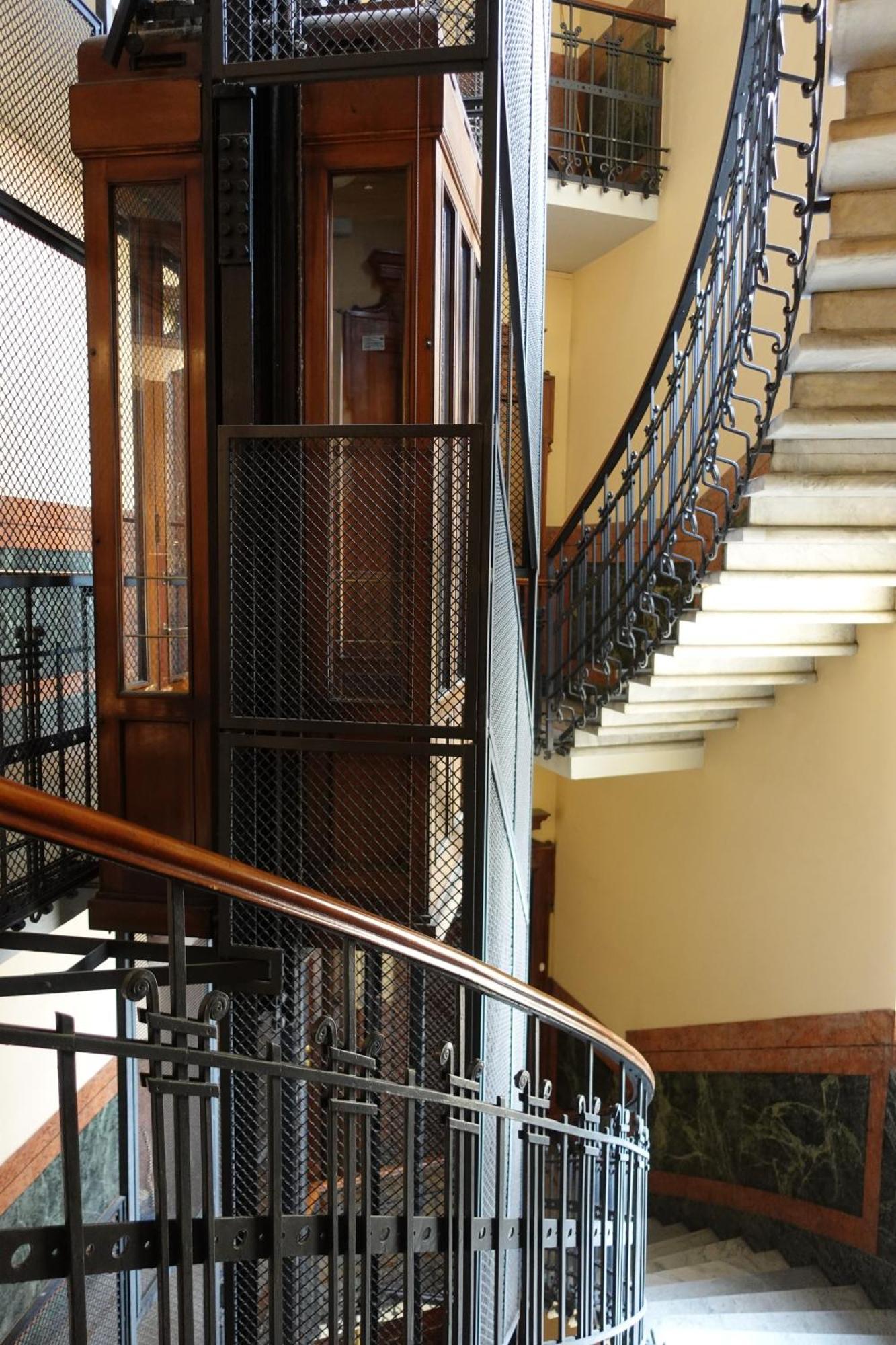 In Historic Building- Porta Venezia Lejlighed Milano