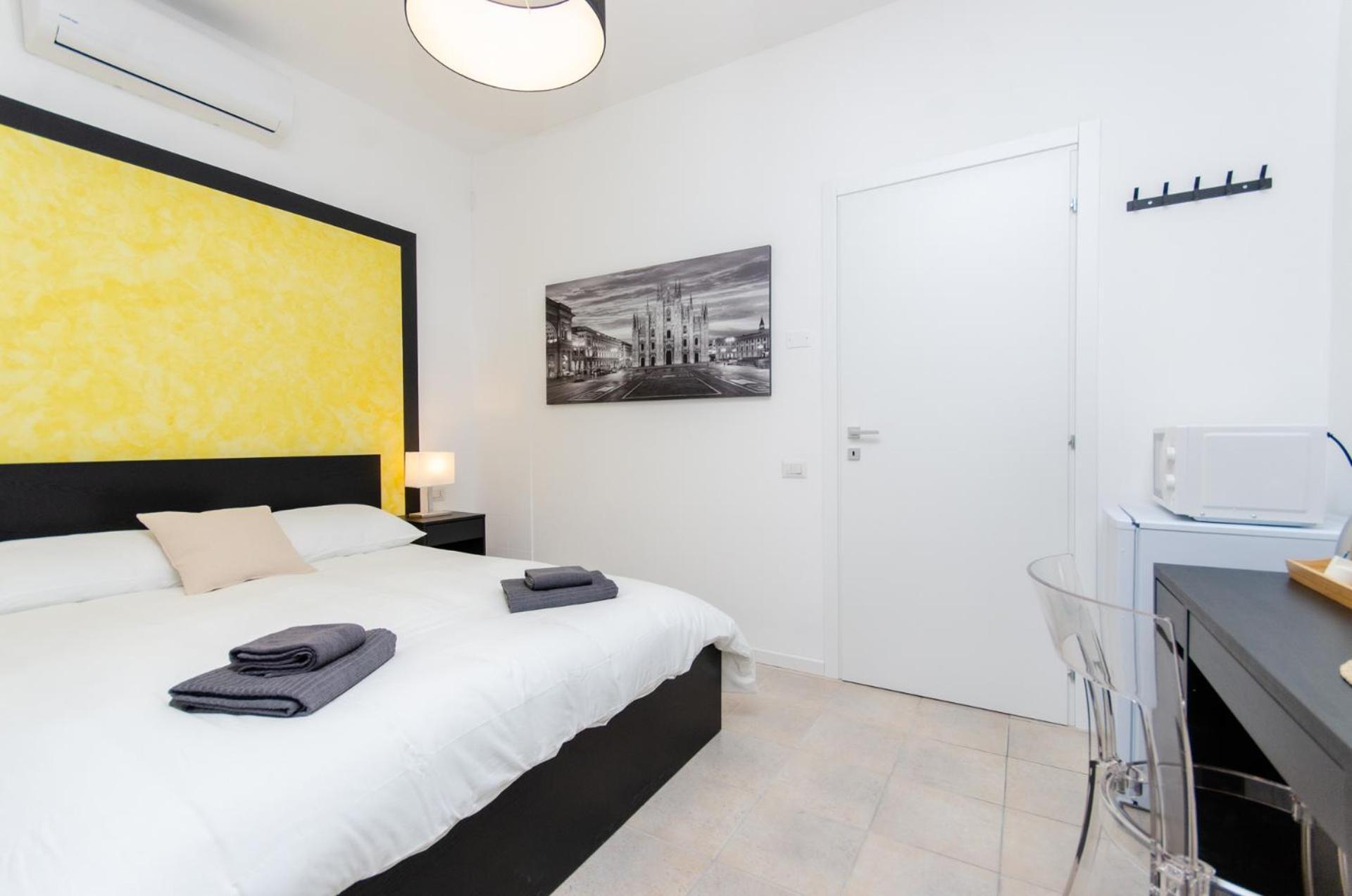Yellow Homestay Milan