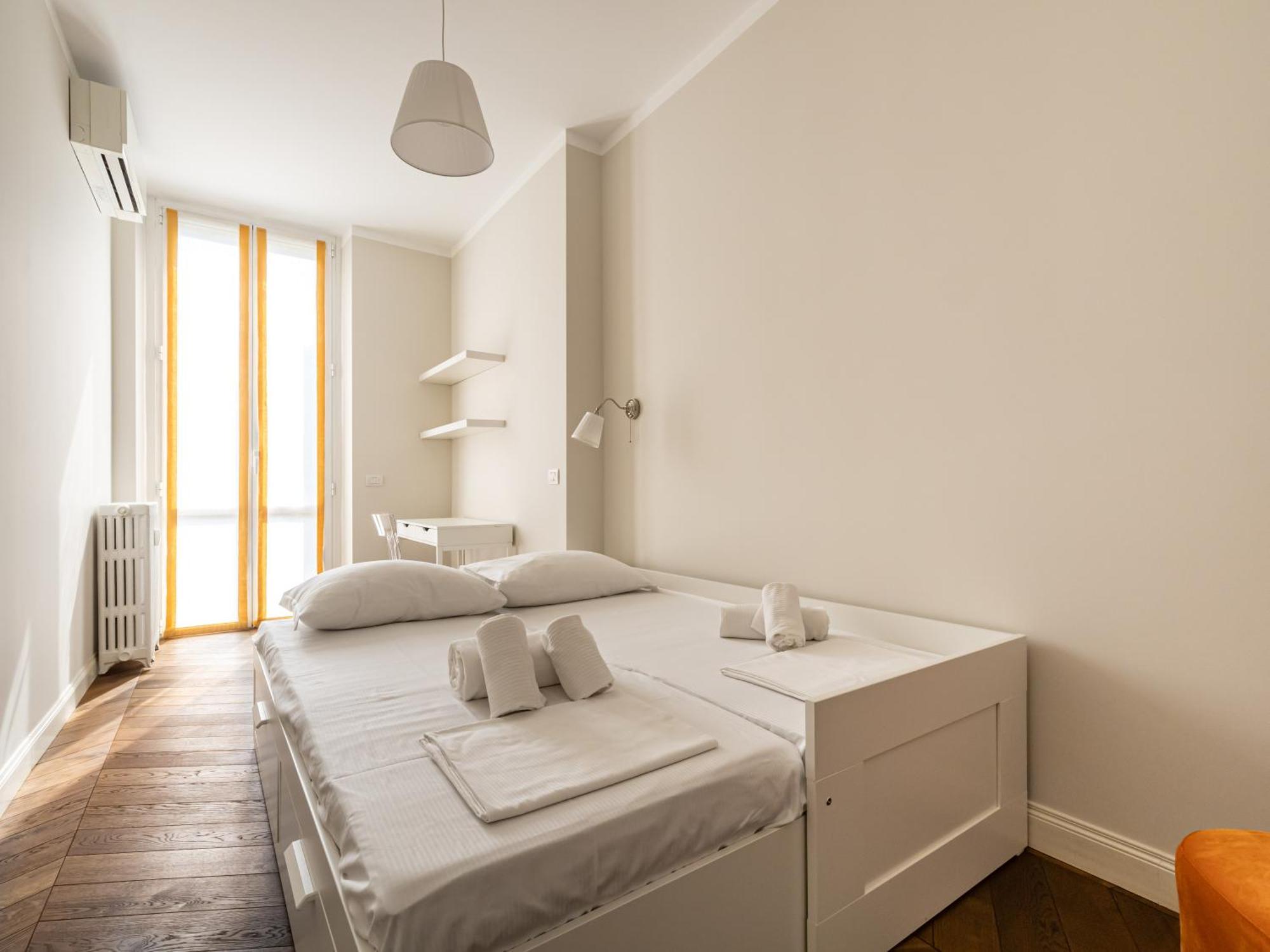 Citta Studi Elegant Huge Apartment *
