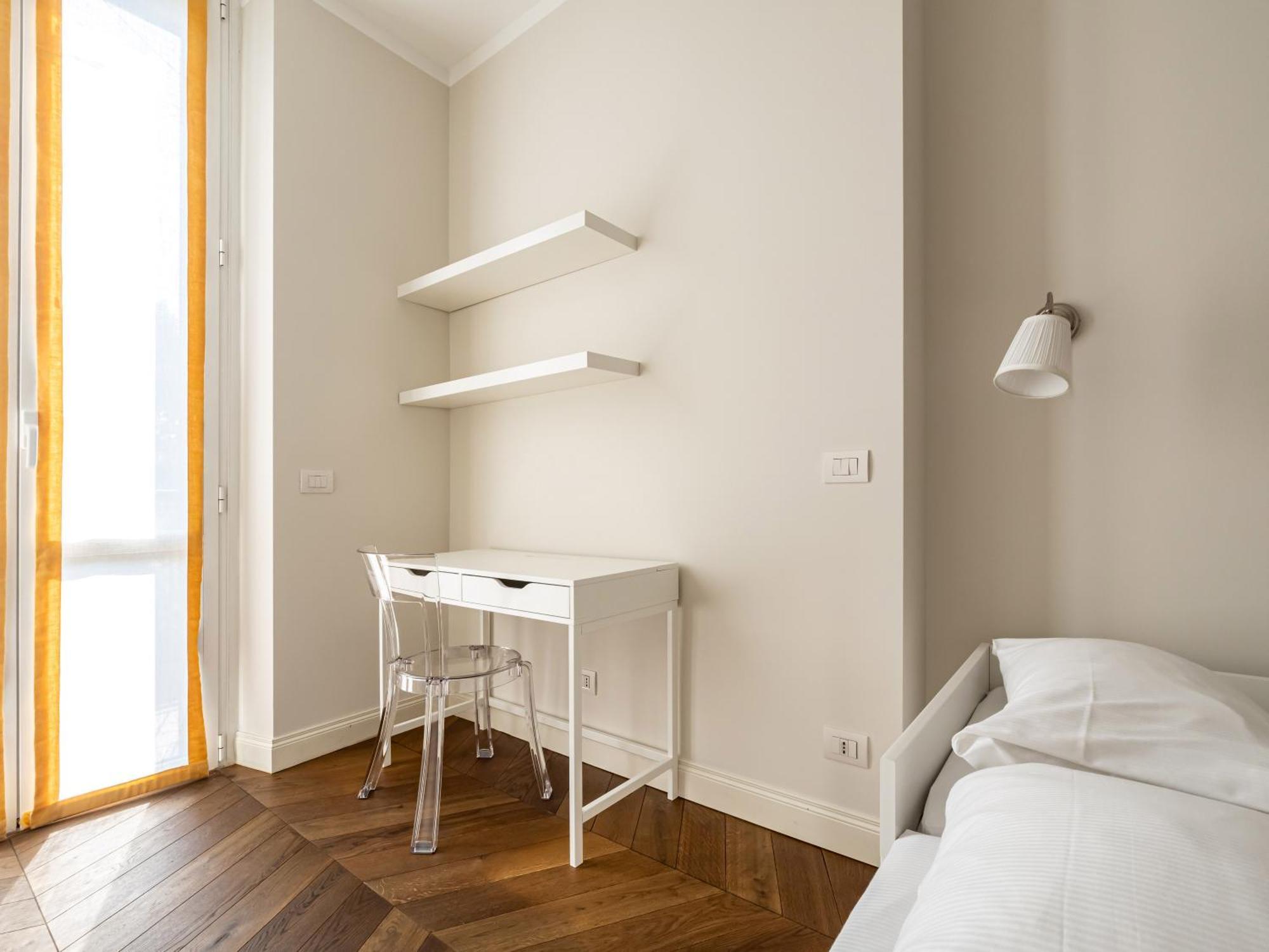 Citta Studi Elegant Huge Apartment