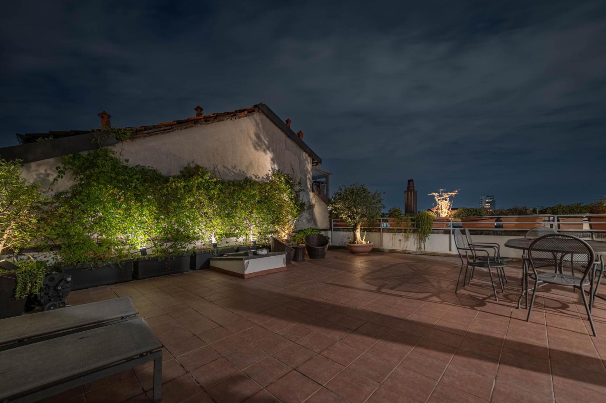 Lejlighed 10' Navigli, Penthouse With Panoramic View *