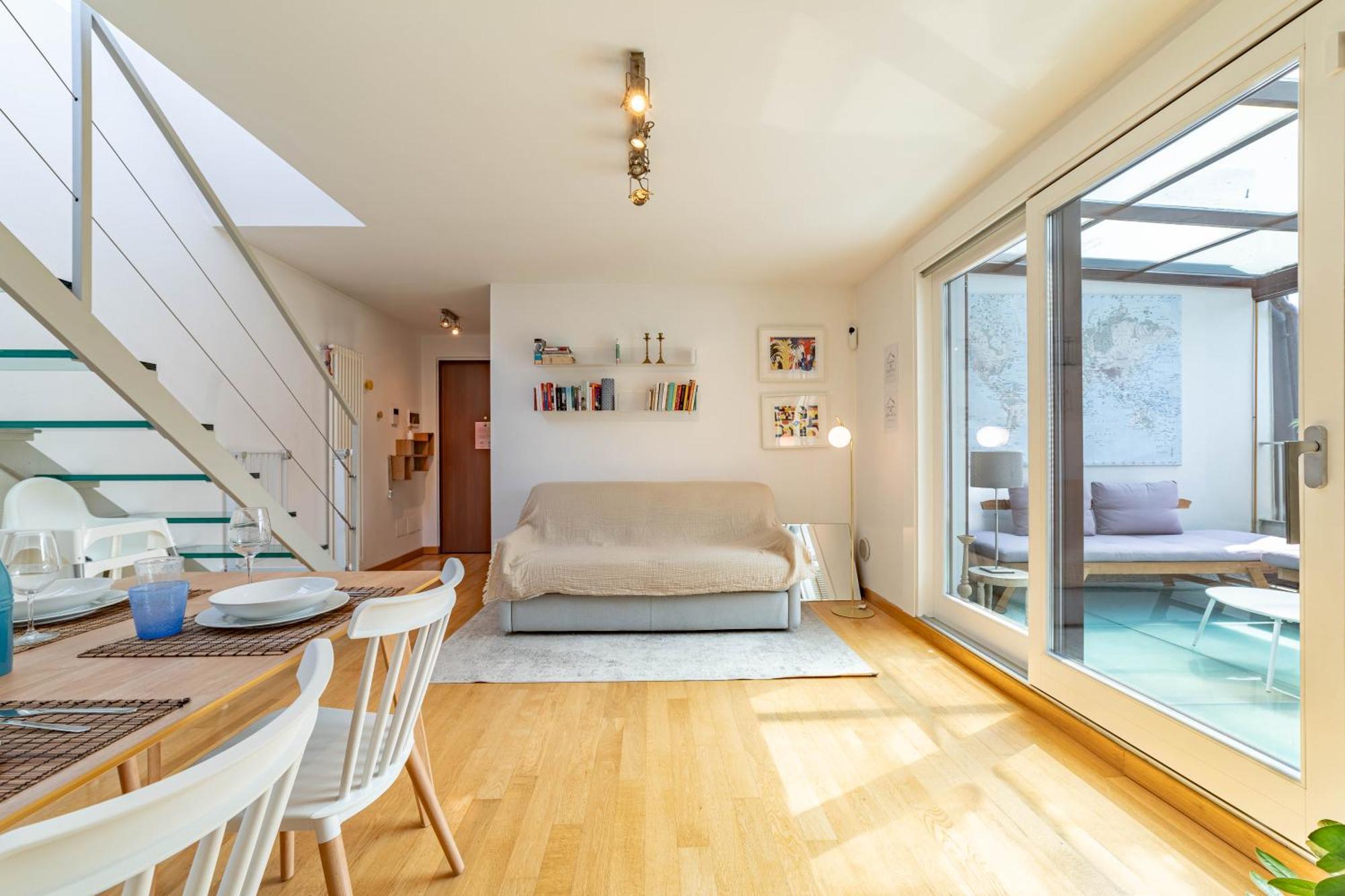 Lejlighed 10' Navigli, Penthouse With Panoramic View