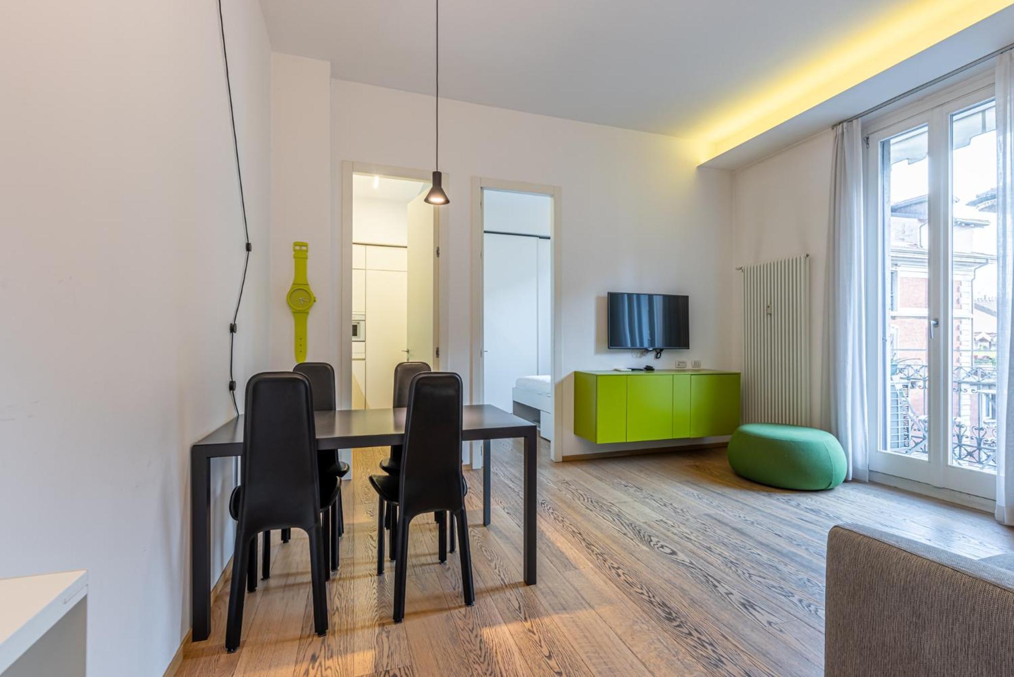 Porta Romana - Curtatone Apartment *