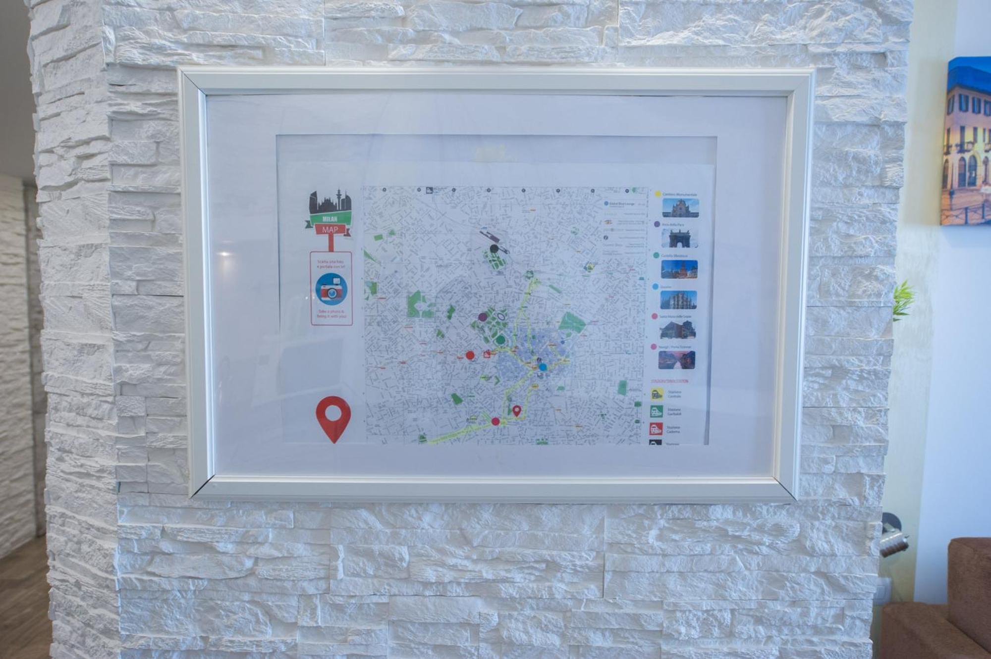 Amazing Attic Max 10 People With Parking & Wifi, Near To 3 Tram Lines And To The Metro - Well Connected To Airports And To The Train Station Appartement