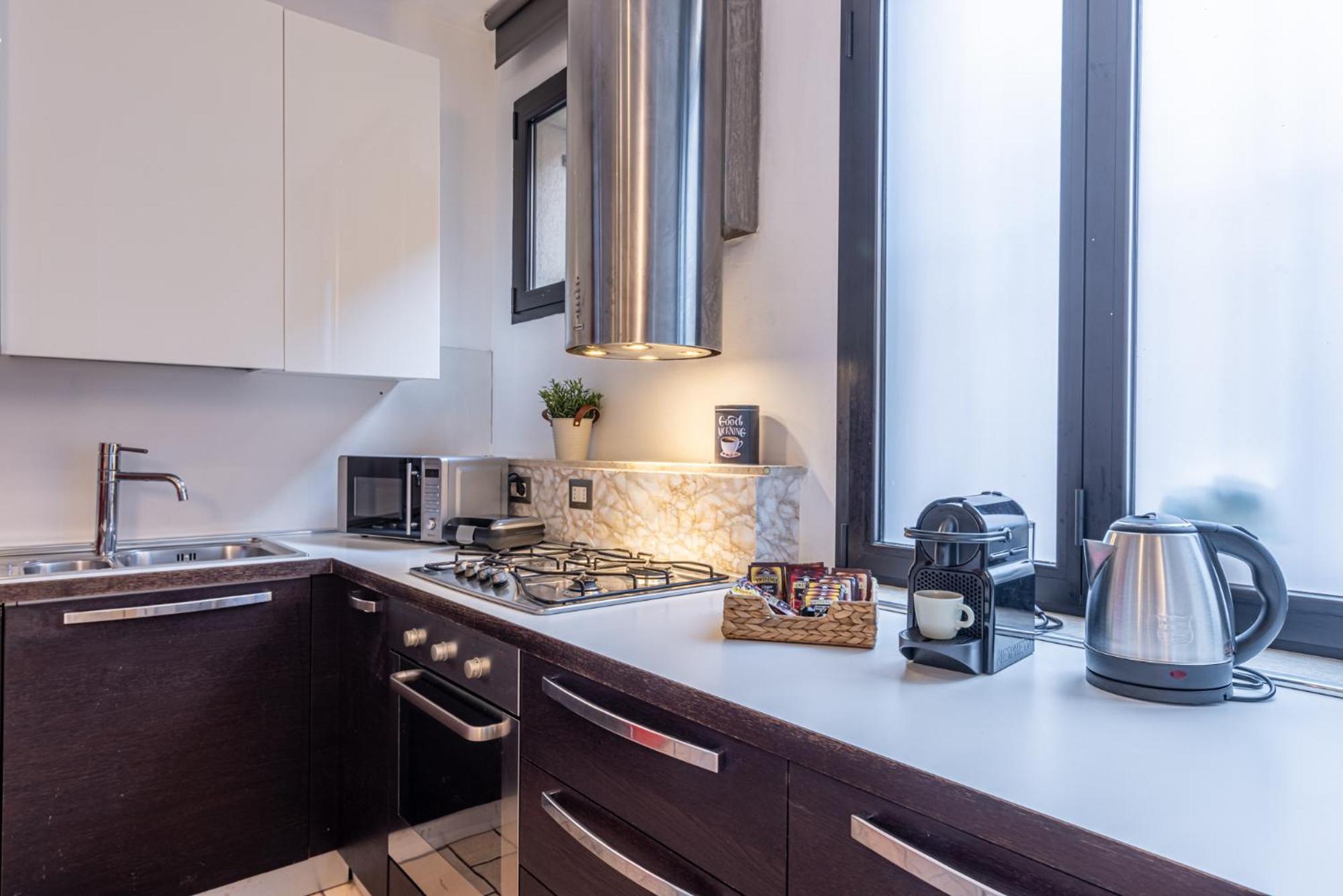 Appartement Romantic Navigli - 15min Duomo - Free Parking Milaan