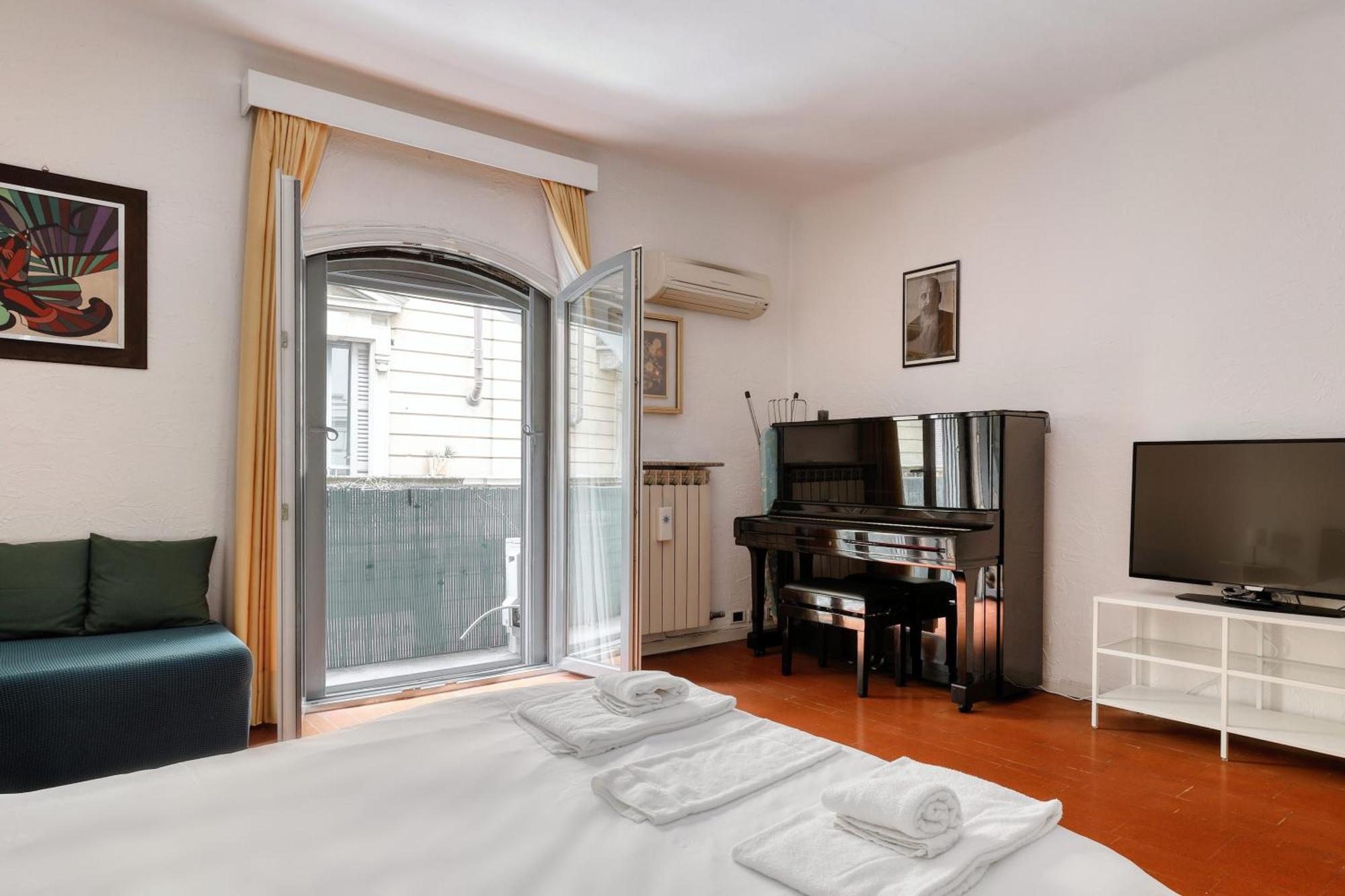 Charm Next To The Navigli- Via Tortona *