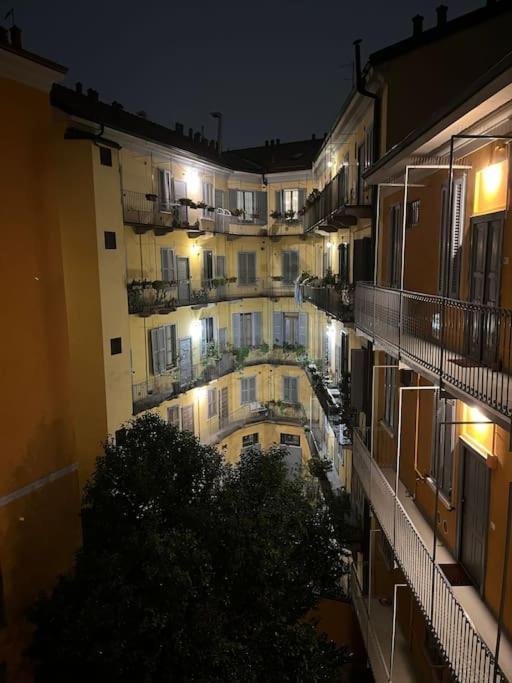 Porta Romana Experience - Authentic Milanese Flat Appartement *