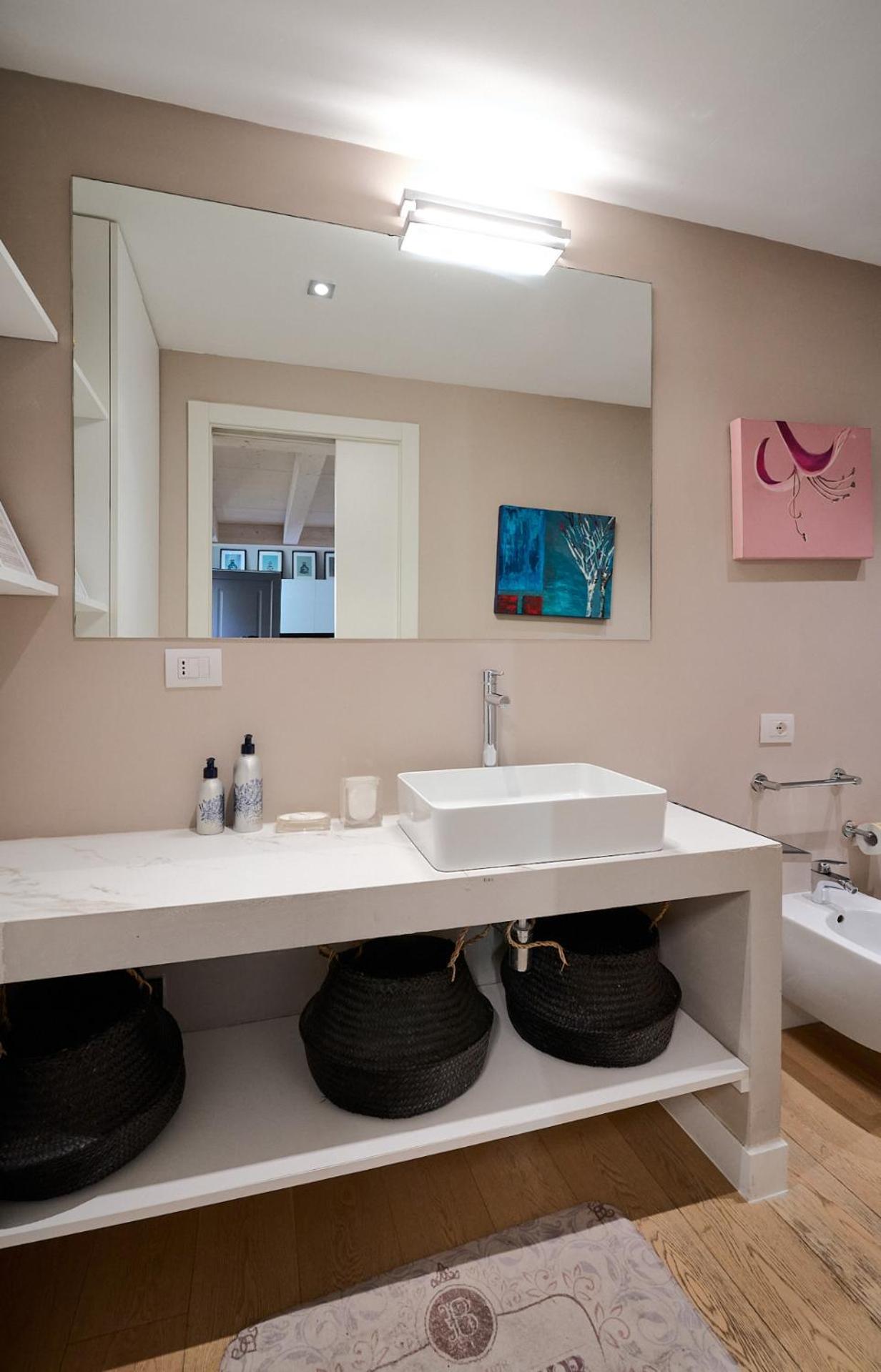 Apartment Style Loft In Great Location