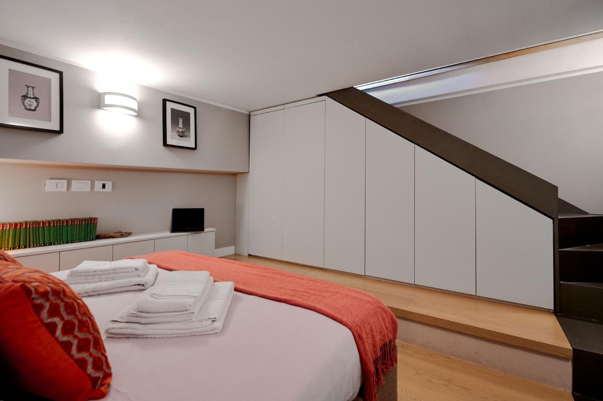 Style Loft In Great Location Apartment