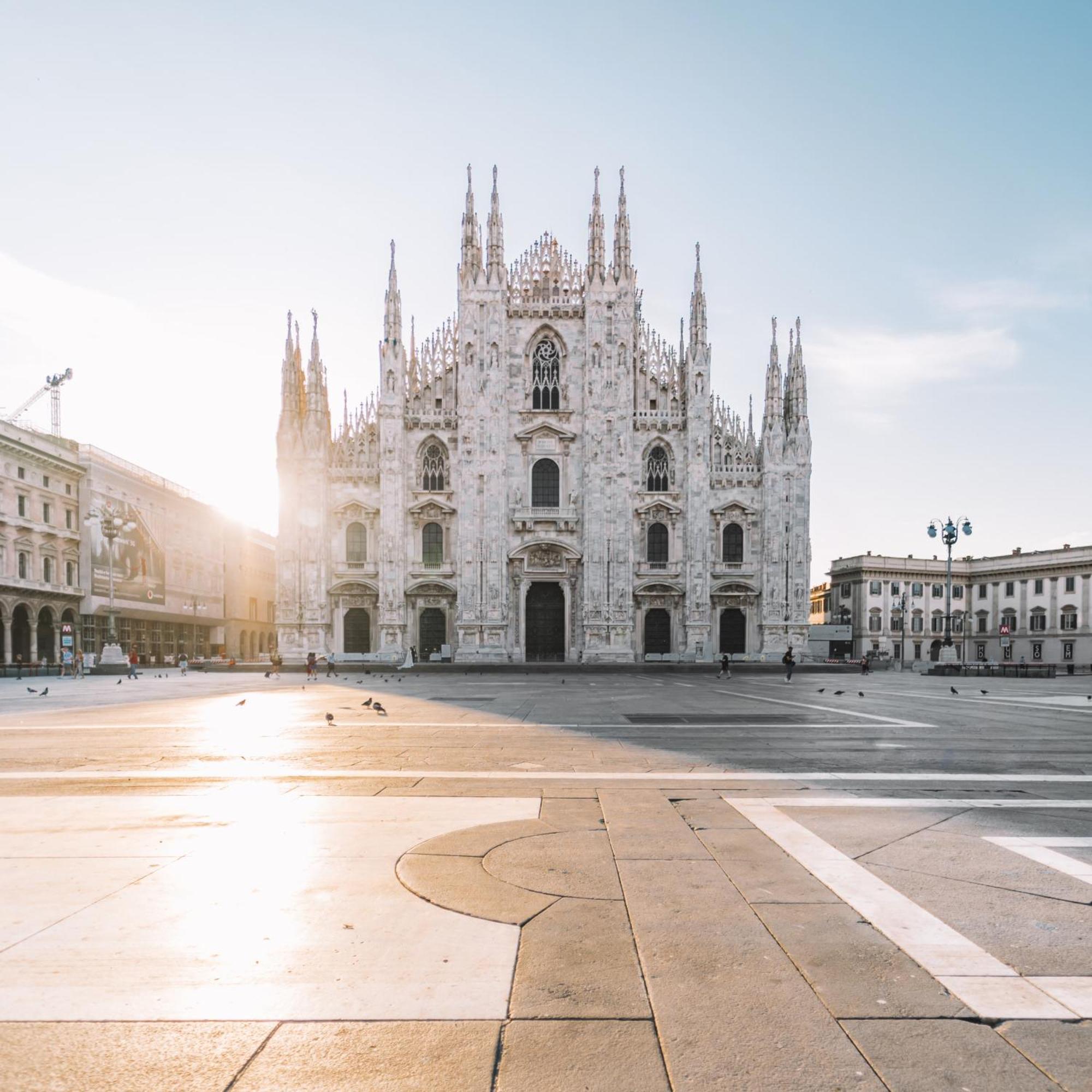 Lejlighed I Prime Location I Metro At Your Door, Duomo In 15 Min! *