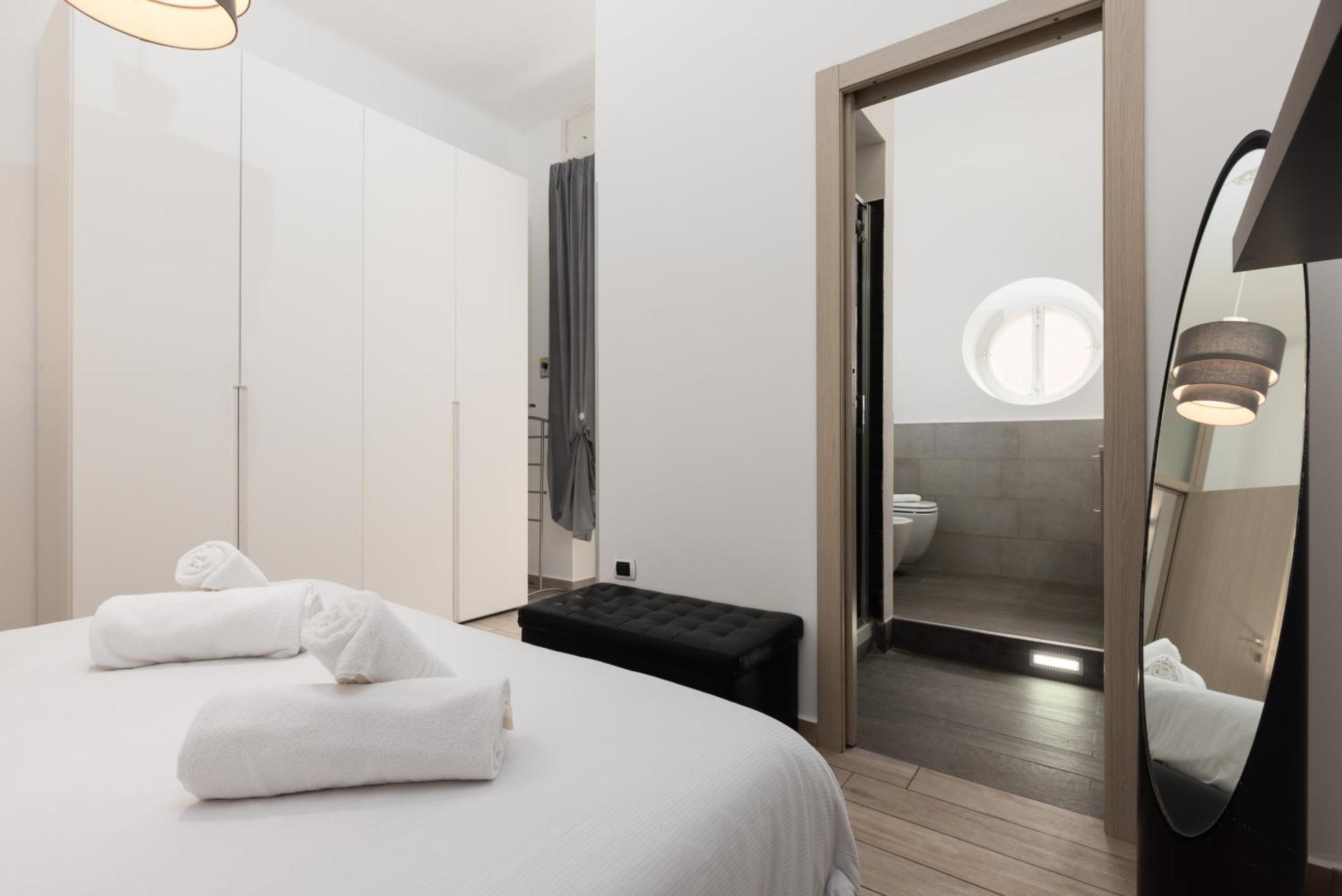 Lejlighed I Prime Location I Metro At Your Door, Duomo In 15 Min! Milano