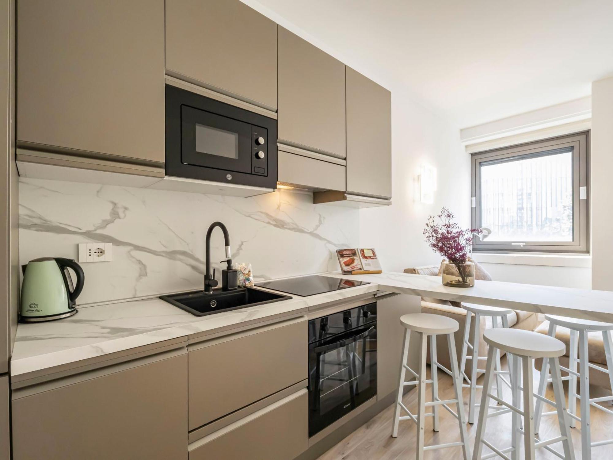 Charming 230m From Isola M5 Apartment *