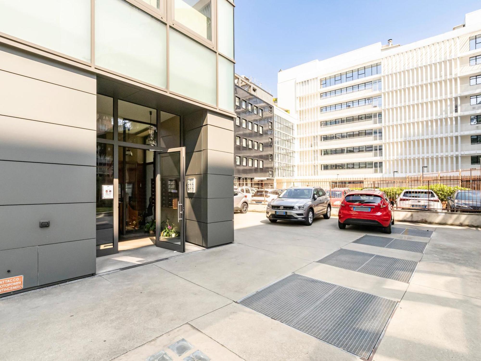 Apartment Charming 230m From Isola M5 Mailand