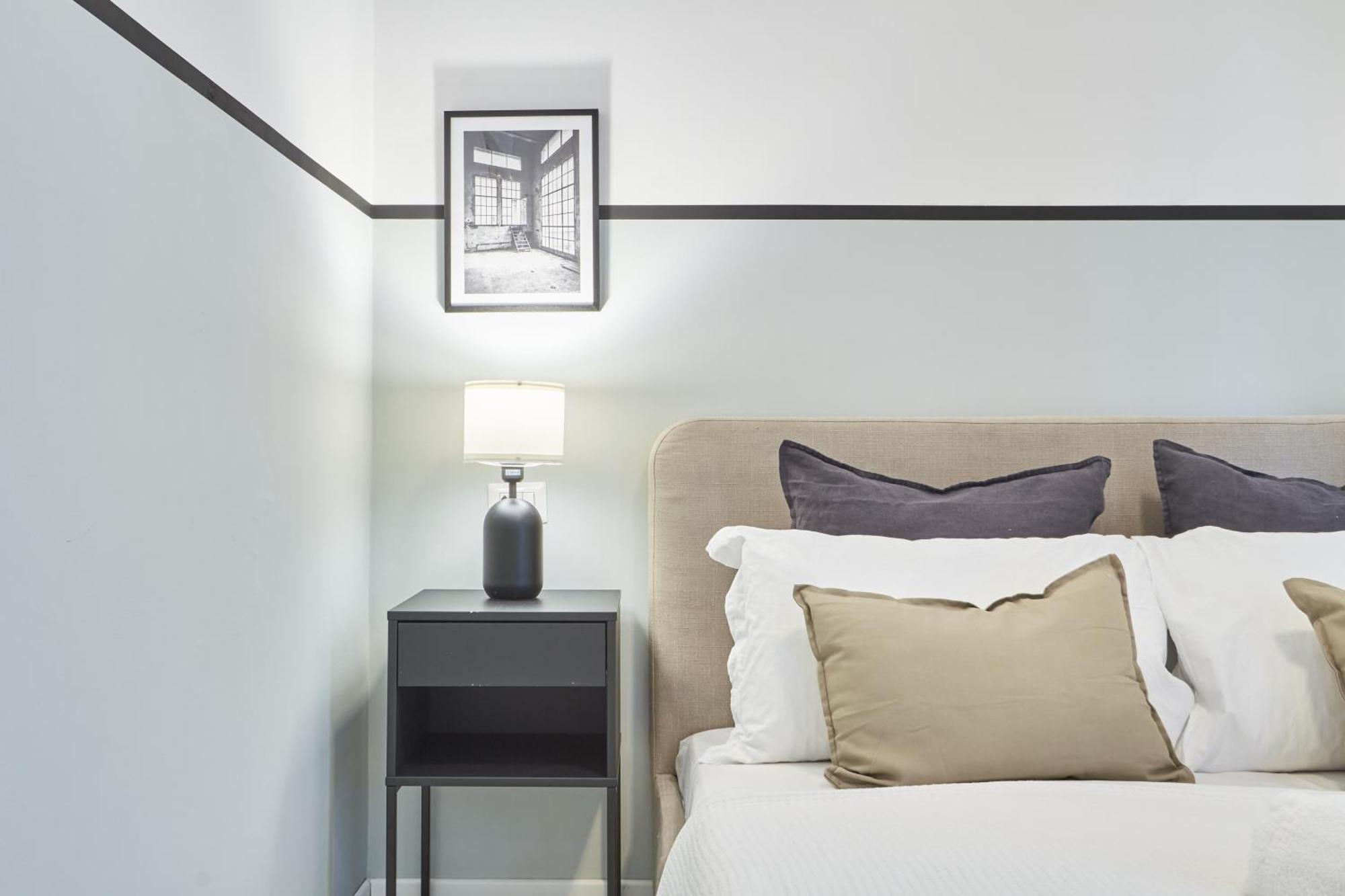 Elegante Minimal Dai Tocchi Botanici Apartment Milan