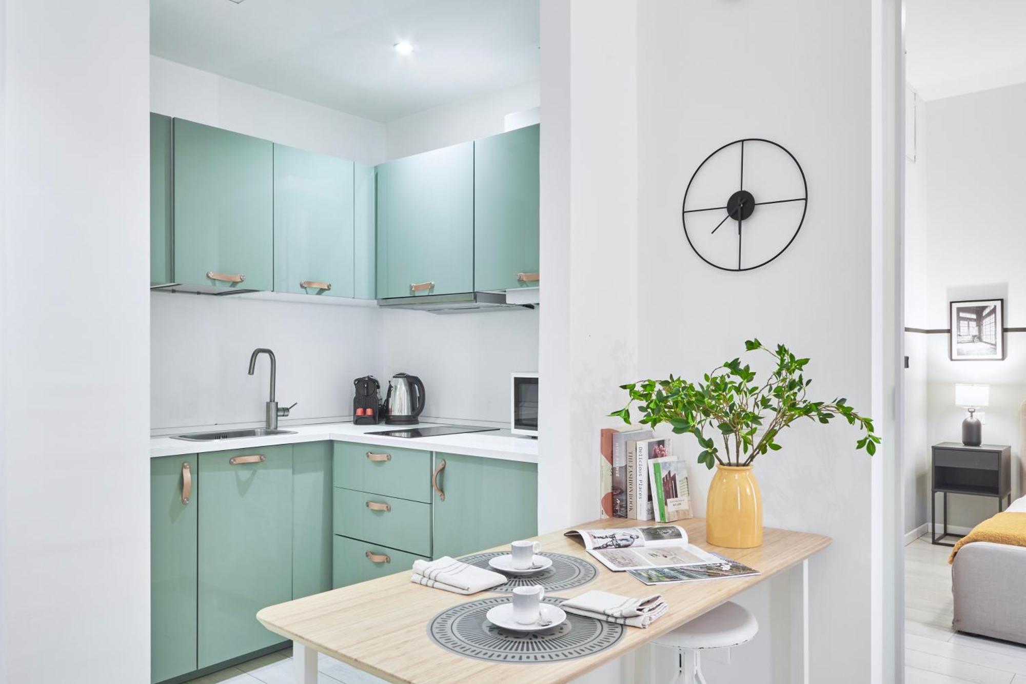 Elegante Minimal Dai Tocchi Botanici Milan