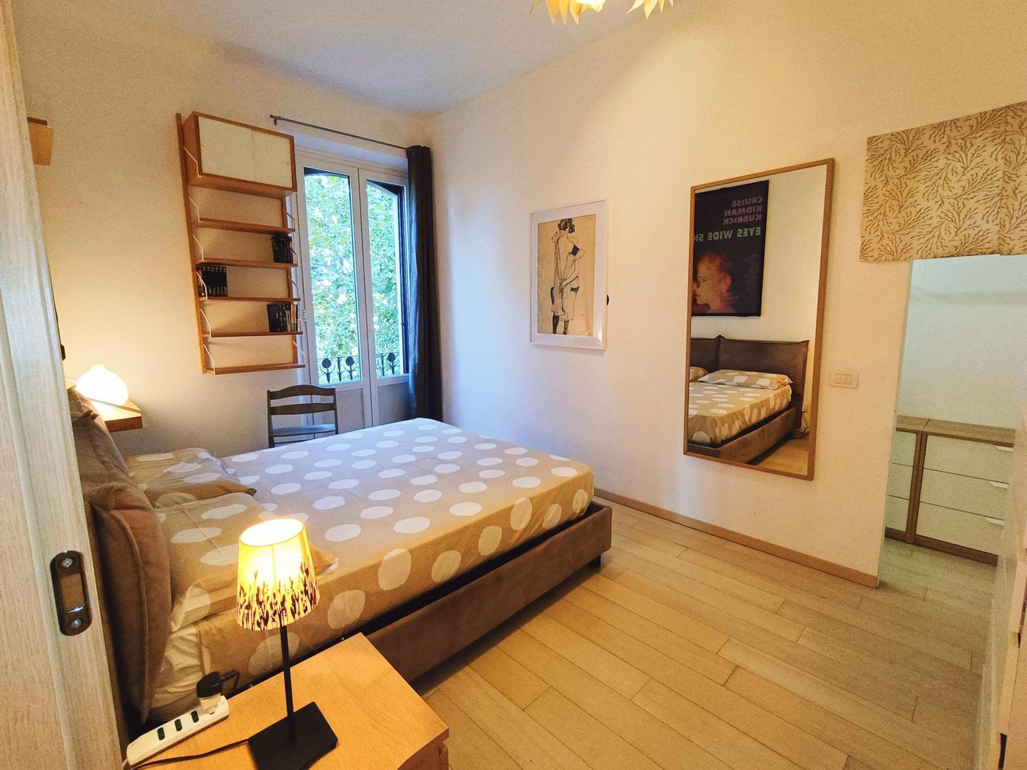 Yr - Isola Milano