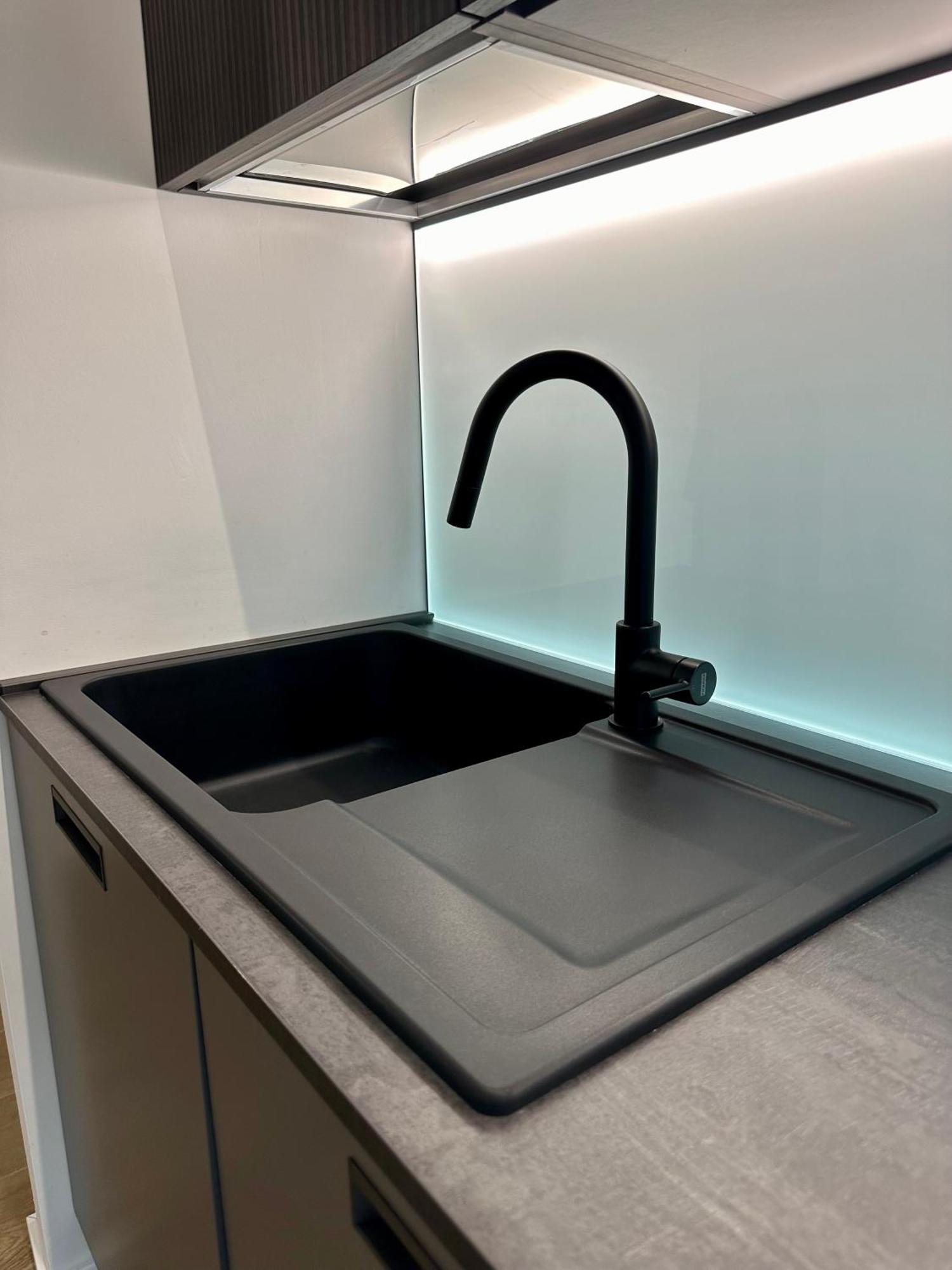 Lr Deluxe - Porta Venezia - Bilocale Con Giardino Privato * Milano