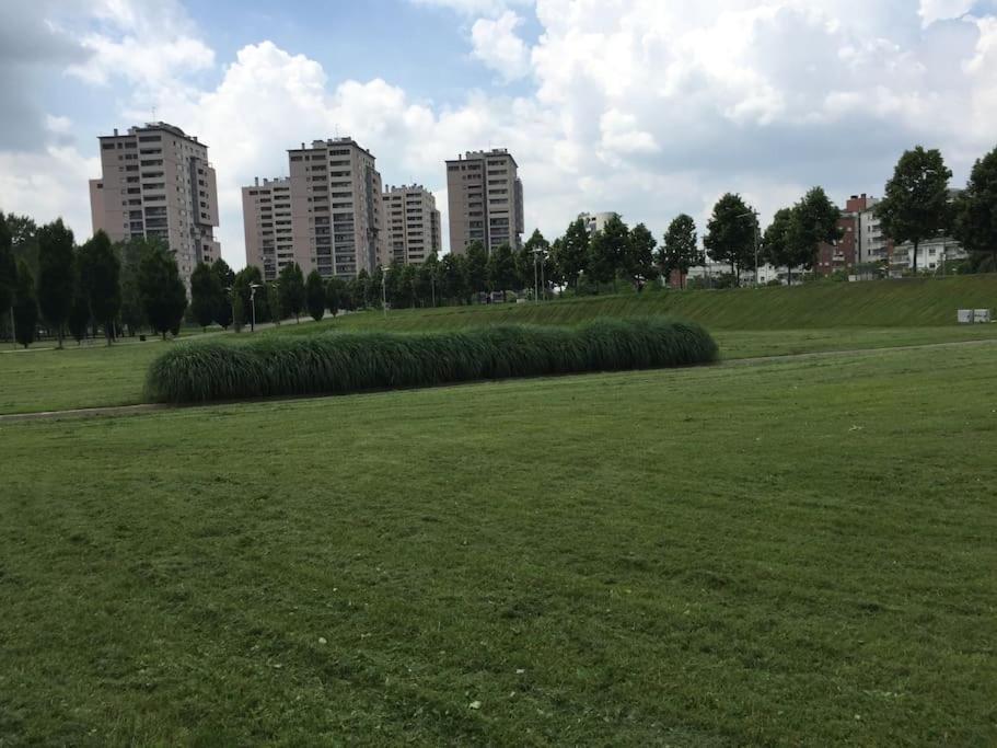Flat Overlooking The Park Appartamento *