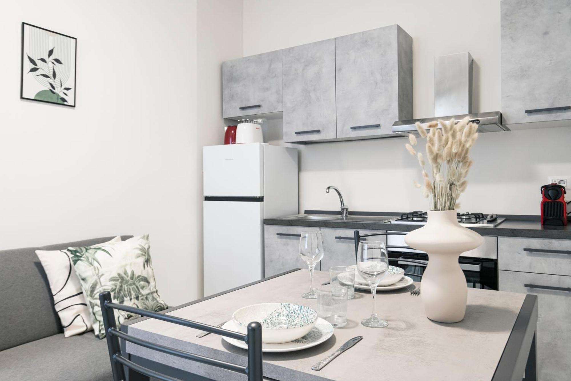 Easylife - Elegante Moderno E Accogliente - La Tua Oasi In Citta Milano