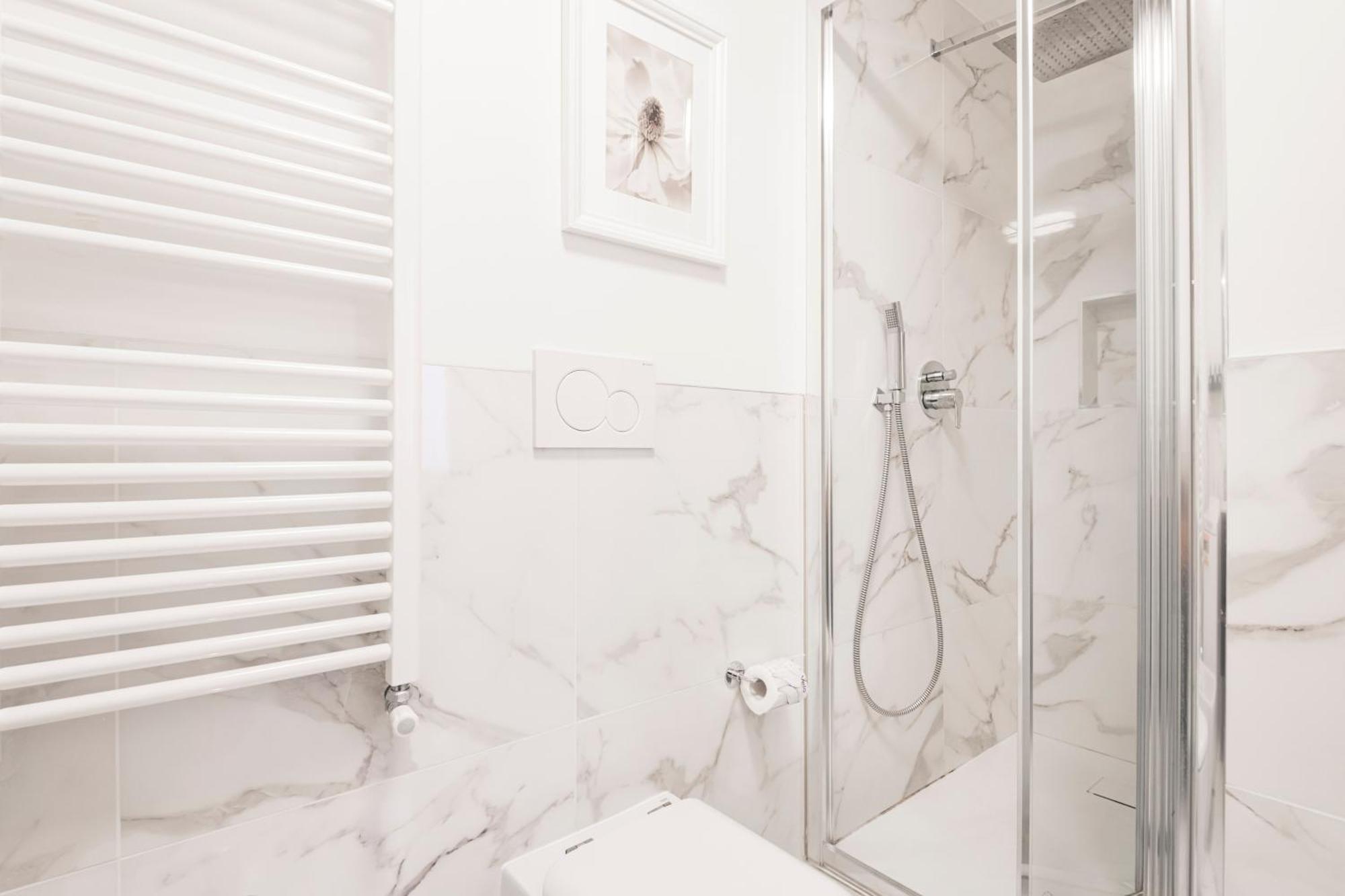 Leilighet Easylife - Elegante Moderno E Accogliente - La Tua Oasi In Citta *