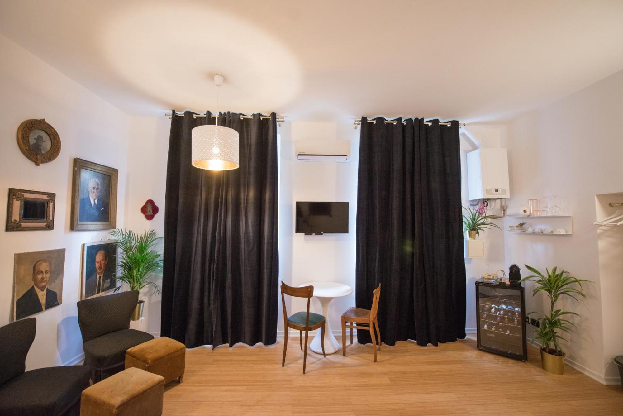 Small Studio 5 Min To The Metro Milano