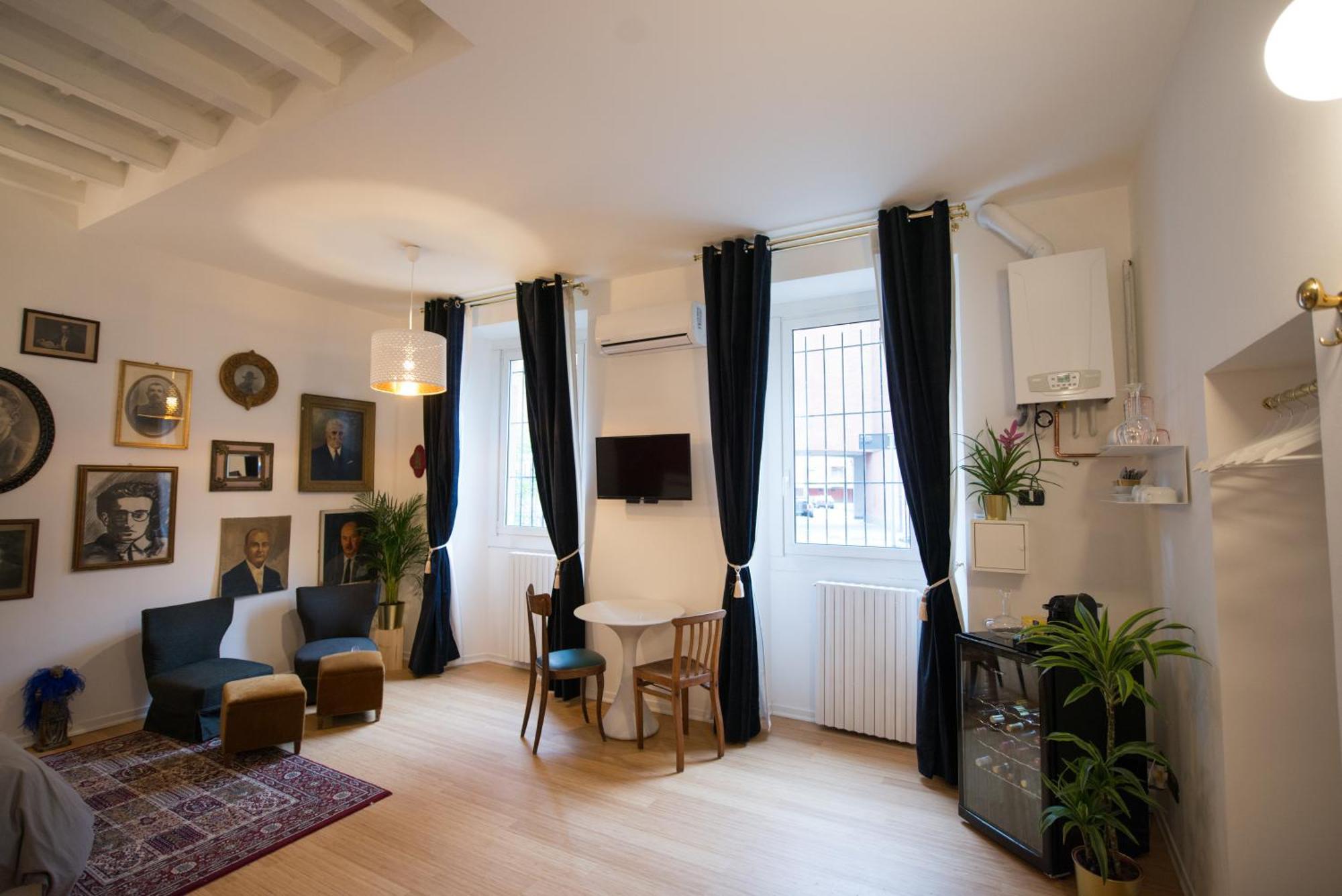 Small Studio 5 Min To The Metro Appartamento Milano