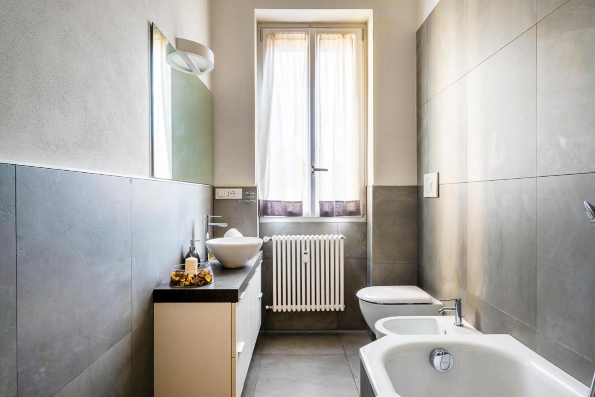 Exclusive 3 Bedrooms Near Duomo Milaan