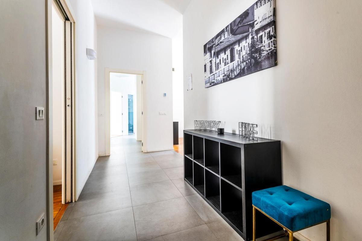 Exclusive 3 Bedrooms Near Duomo * Milaan