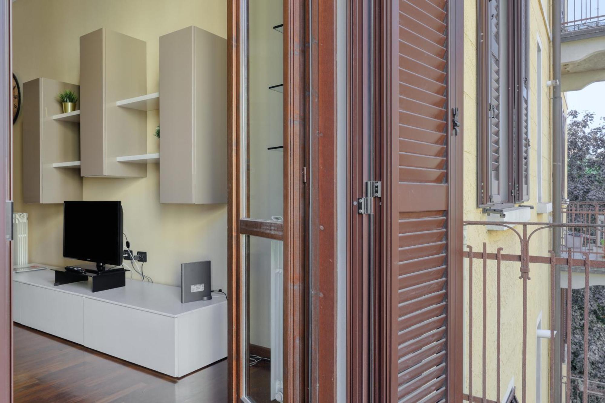 Joivy Inviting 1br Flat Near Citylife District Apartment