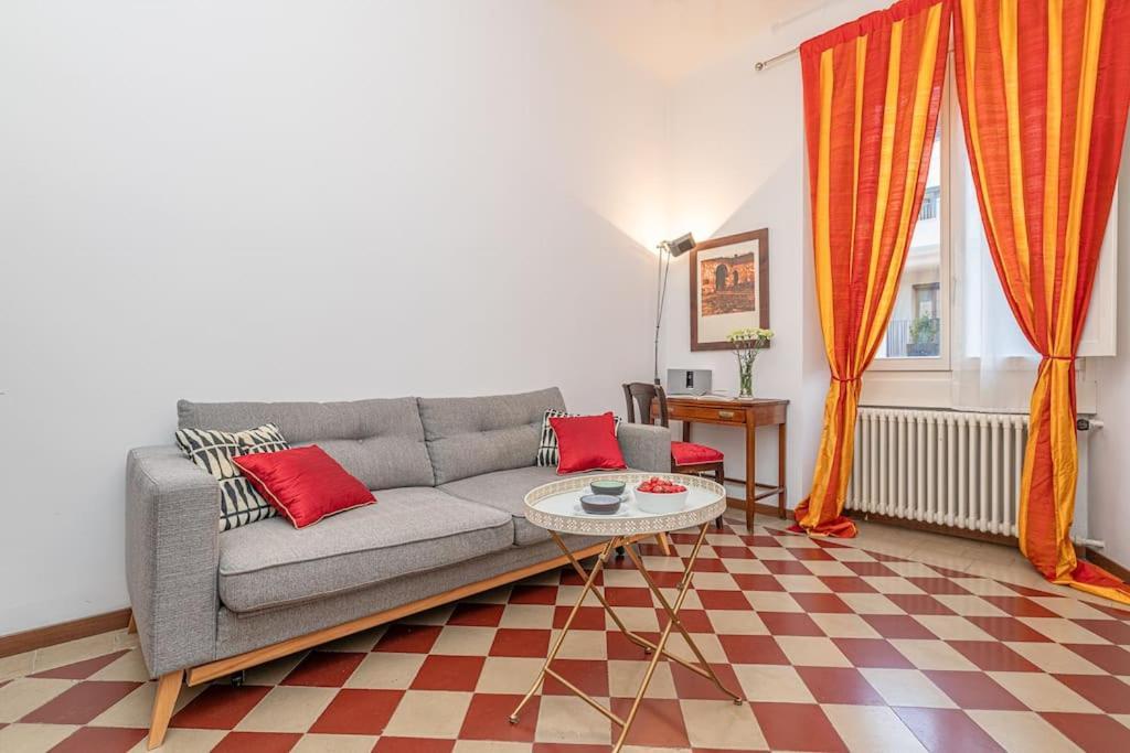 La Casa Di Ross * Milano