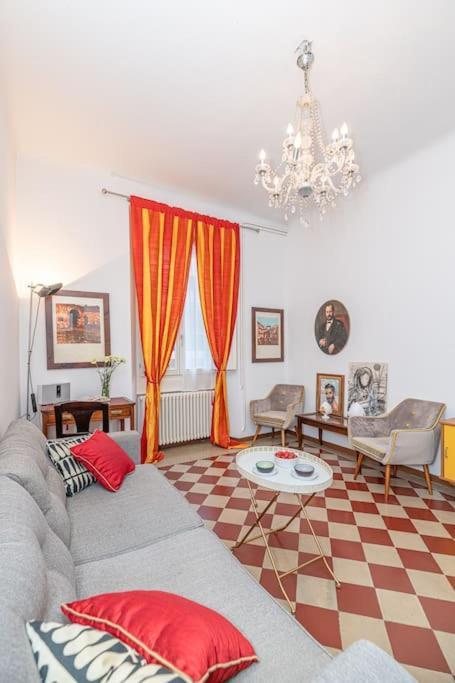 La Casa Di Ross * Milano