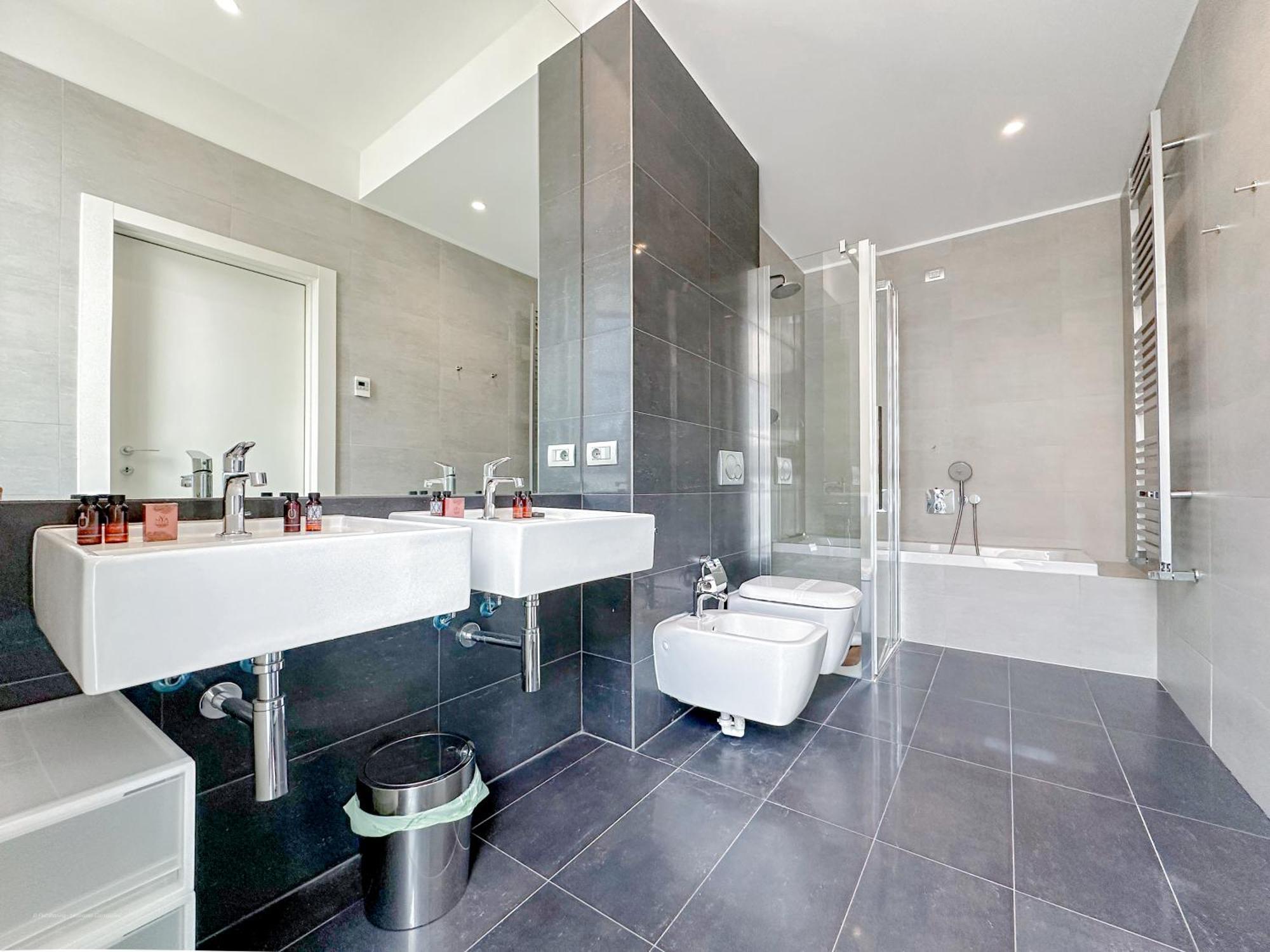 Capelli 2 - Corso Apartment Milan