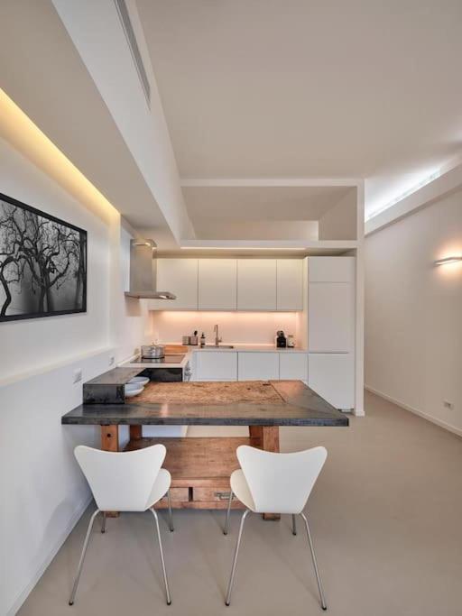 Small Loft In - Fondazione Prada Bocconi Milaan