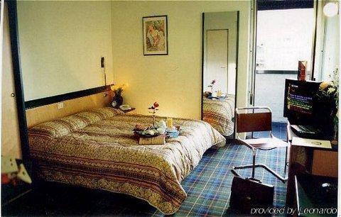 Hotel Ginosi Arizona Mailand