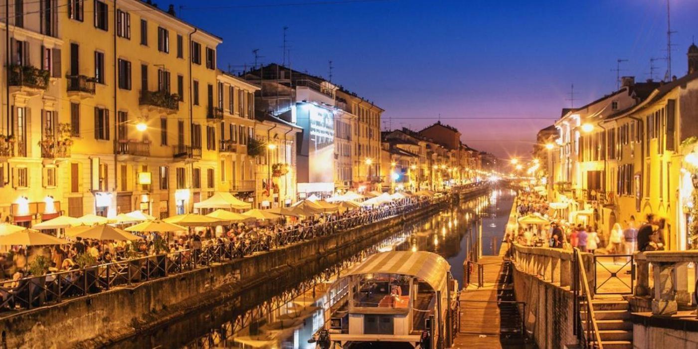Large 3 Minutes Walk From The Duomo Cathedral Appartamento *